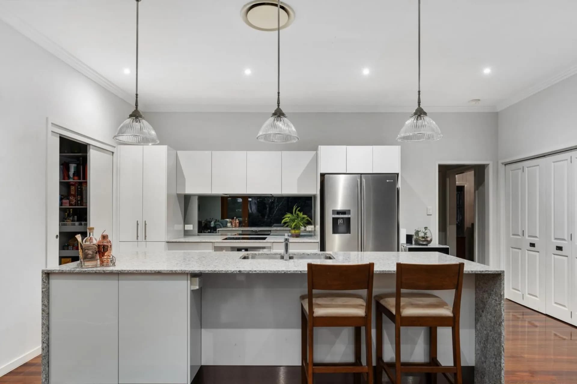9 Dovedale Crescent, Ashgrove - Thumbnail 3