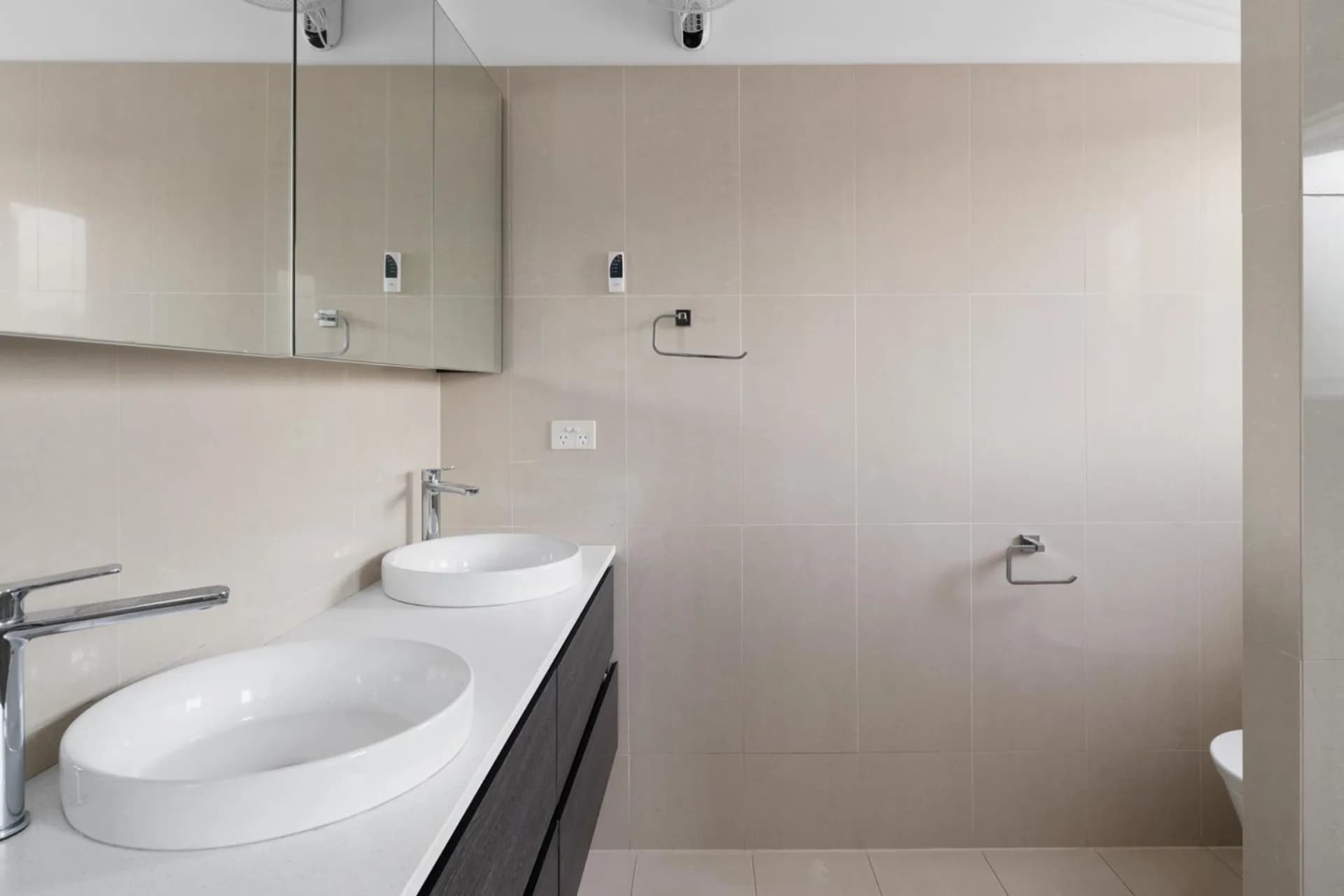 9 Dovedale Crescent, Ashgrove - Thumbnail 7