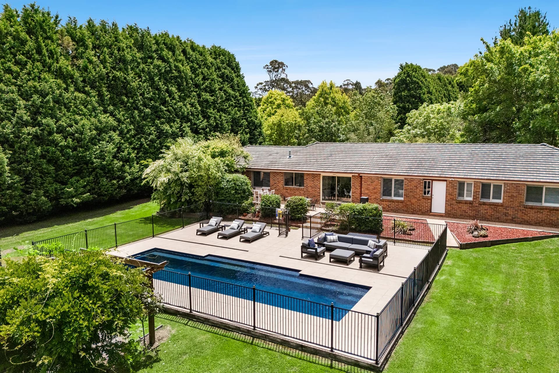 26 Carisbrooke Row, Bowral - Image 1