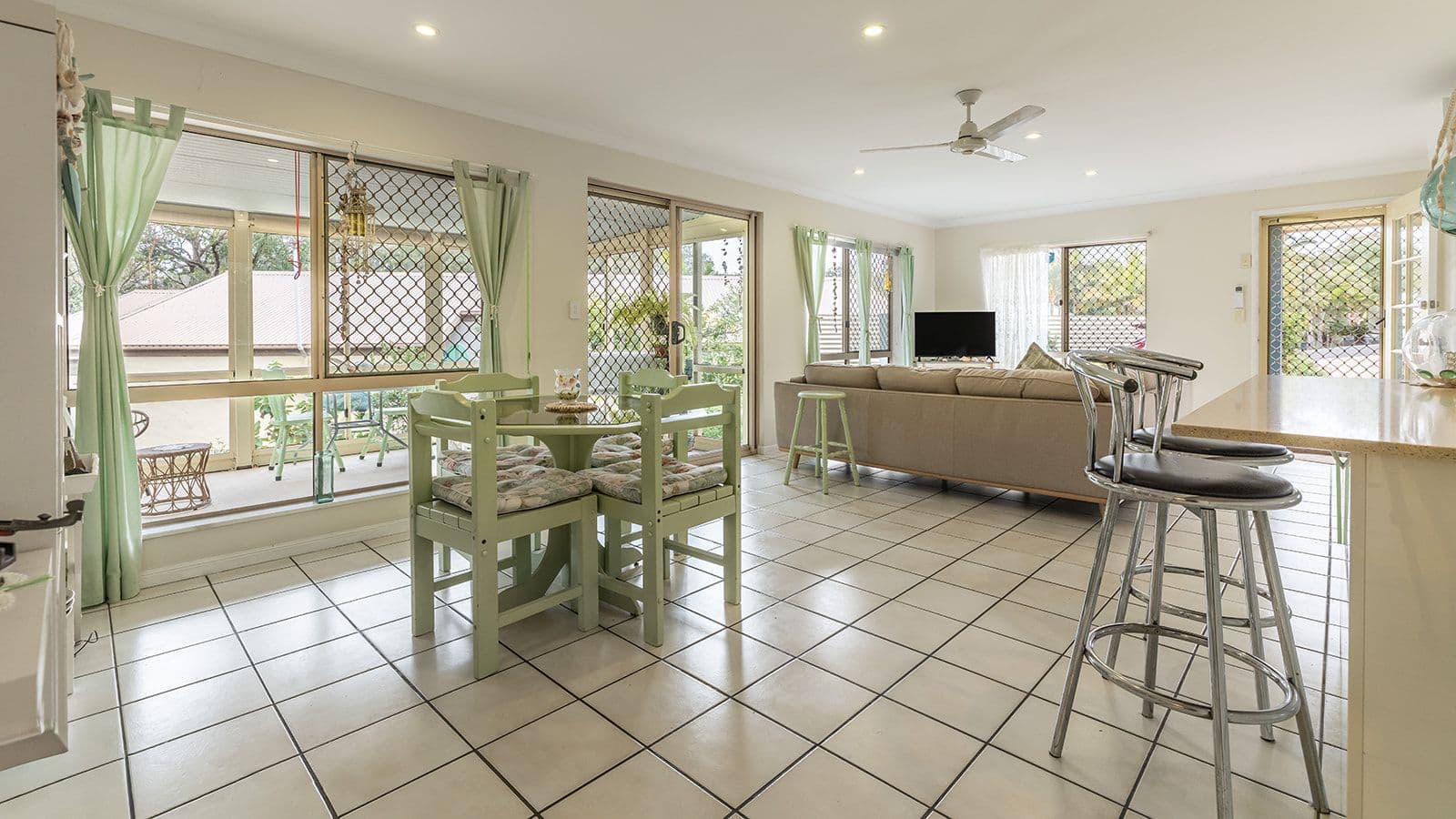 5 Palm Court, Agnes Water QLD 4677, Agnes Water - Thumbnail 3