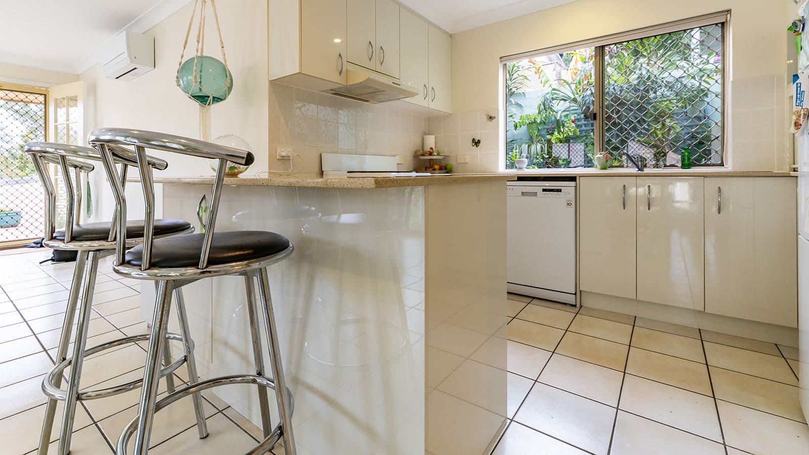 5 Palm Court, Agnes Water QLD 4677, Agnes Water - Thumbnail 4