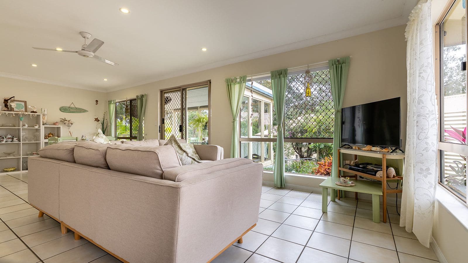 5 Palm Court, Agnes Water QLD 4677, Agnes Water - Thumbnail 6
