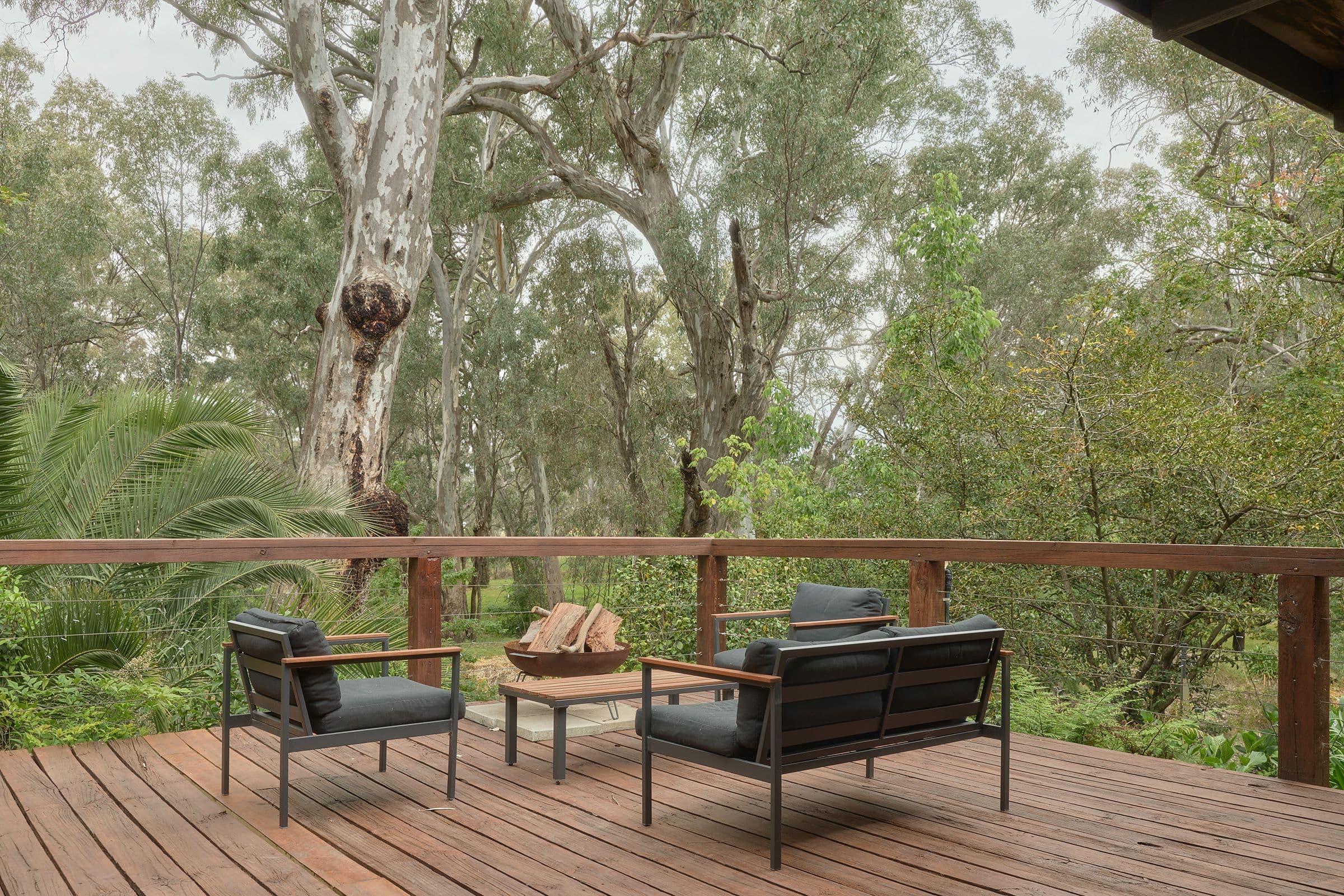 17 McConnan Street, Benalla VIC 3672, Benalla - Thumbnail 2