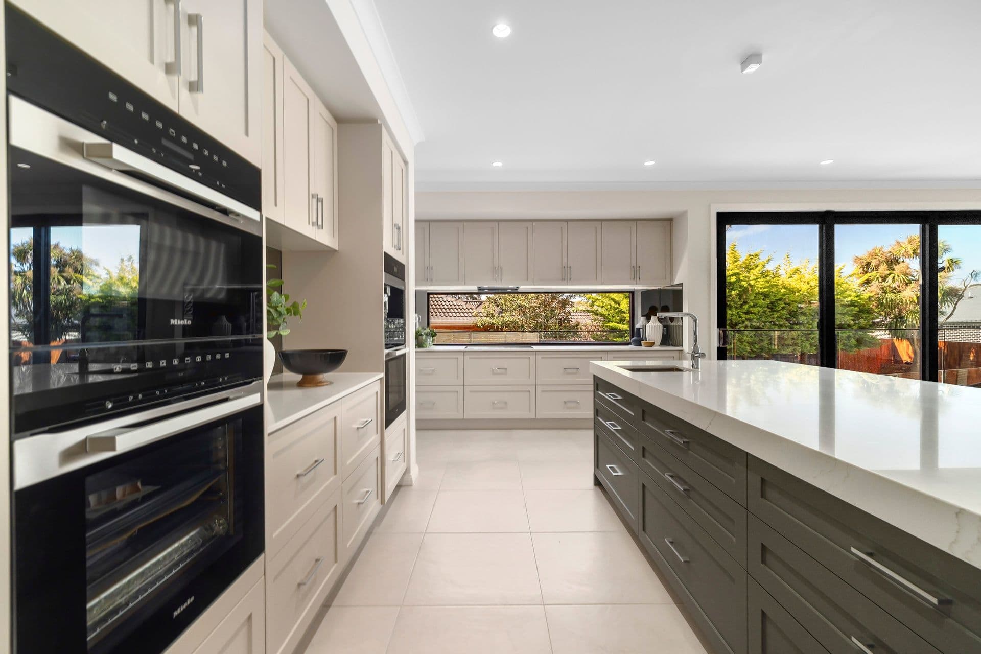 25 Oak Hill Road, Mount Waverley VIC 3149, Mount Waverley - Thumbnail 8