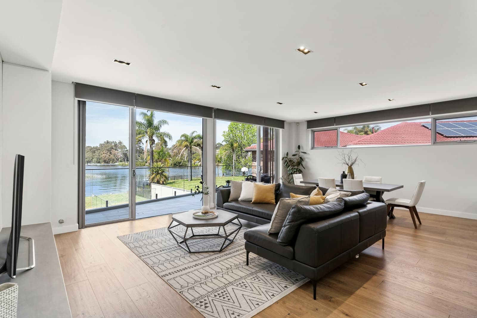 606 Henry Lawson Drive,East Hills, East Hills - Thumbnail 5