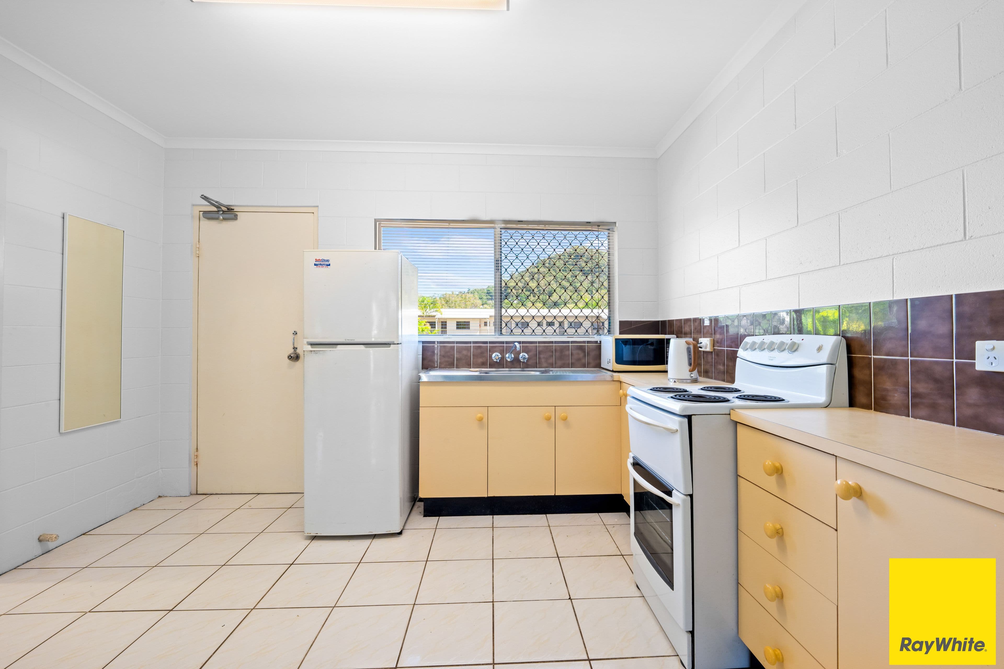 67-69 Moore Street, Trinity Beach QLD 4879, Trinity Beach - Thumbnail 2