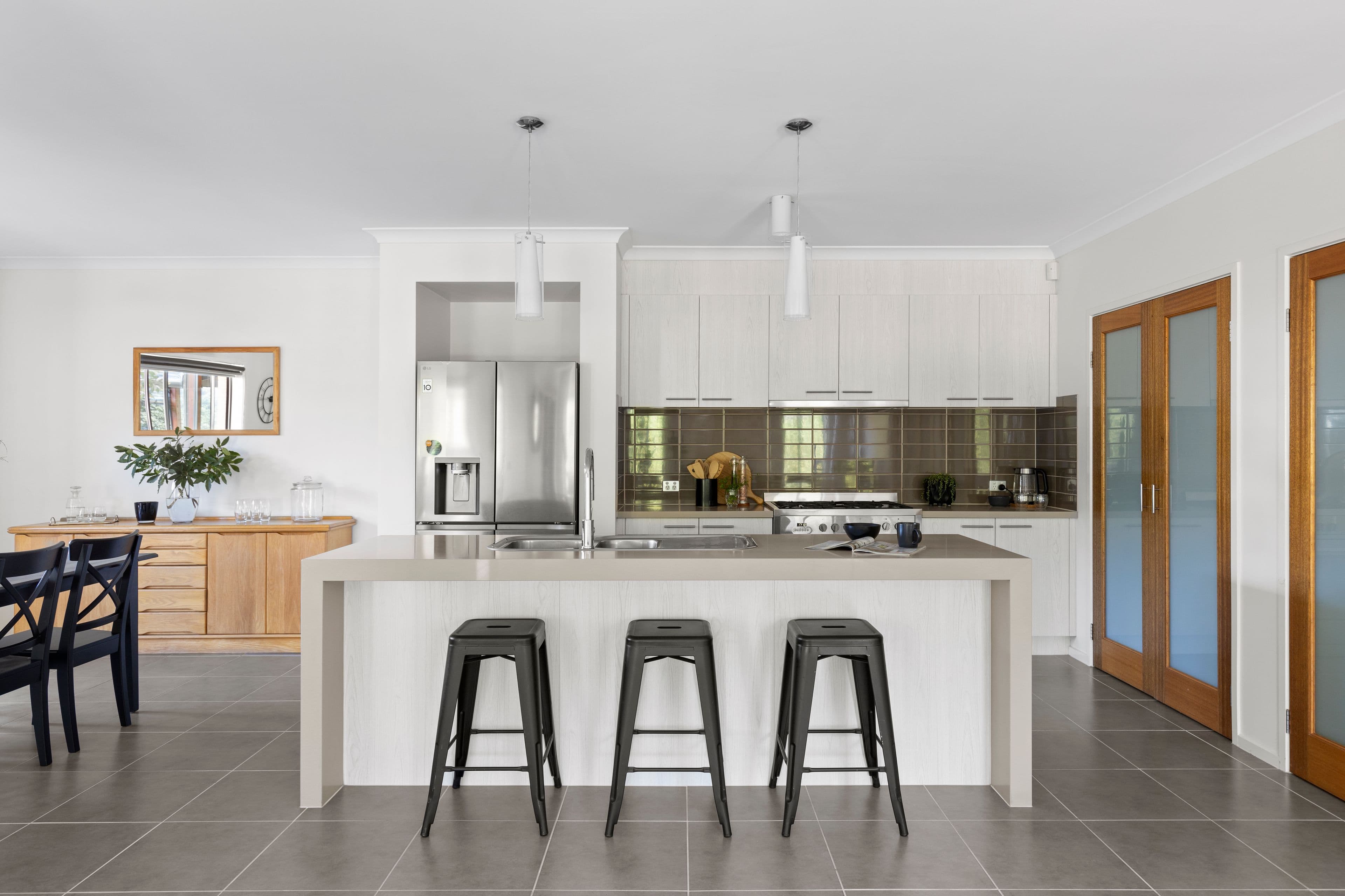 10 Roebuck Street, South Morang VIC 3752, South Morang - Thumbnail 2