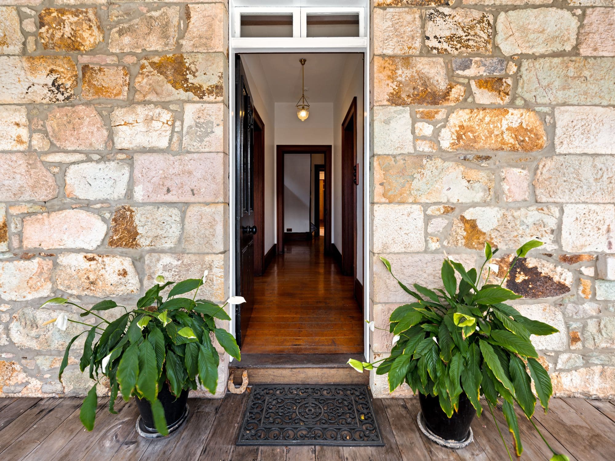 19 Gloucester Street, Spring Hill QLD 4000, Spring Hill - Thumbnail 2