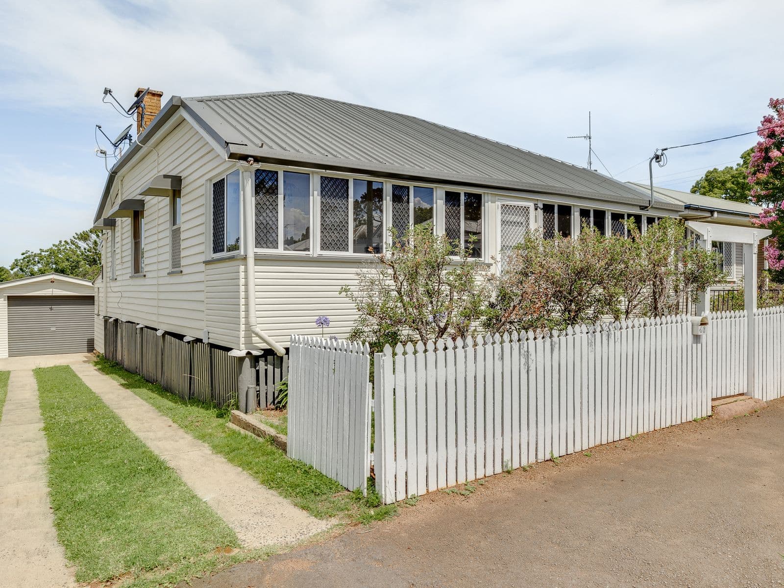 46 Gowrie Street, Toowoomba City - Thumbnail 2