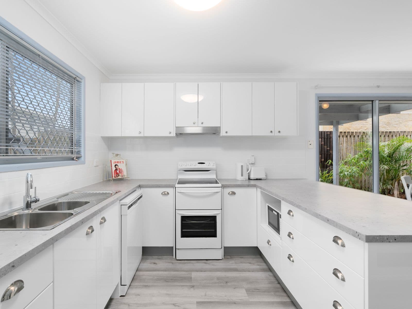 22B Prince Street, Urangan - Thumbnail 8