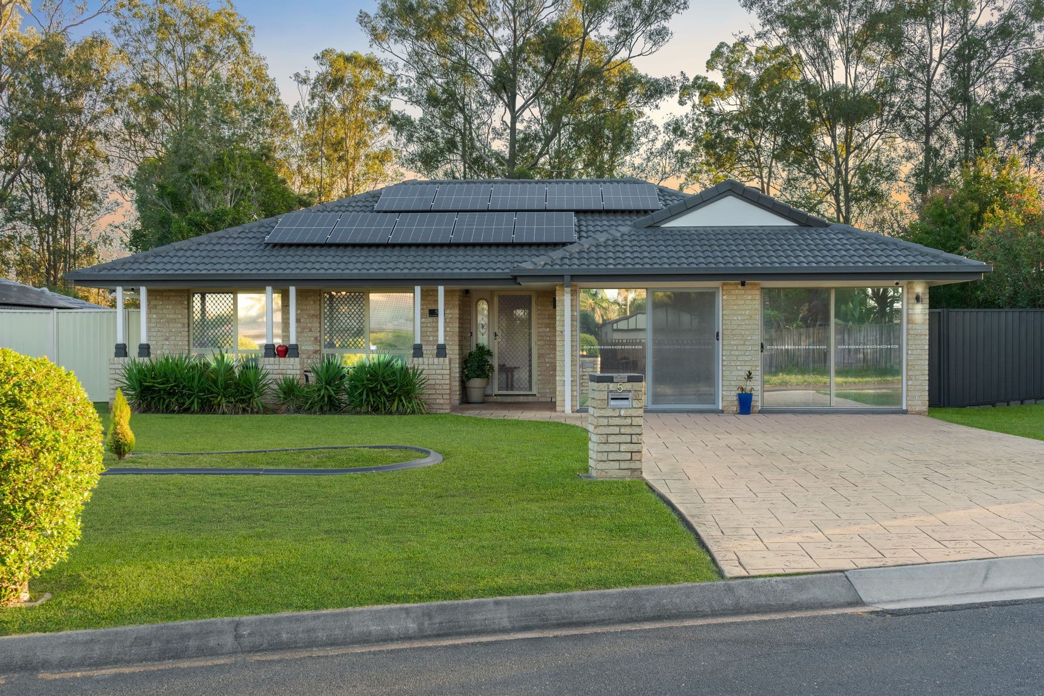 5 Excelsa Place, Heritage Park QLD 4118, Heritage Park - Image 1
