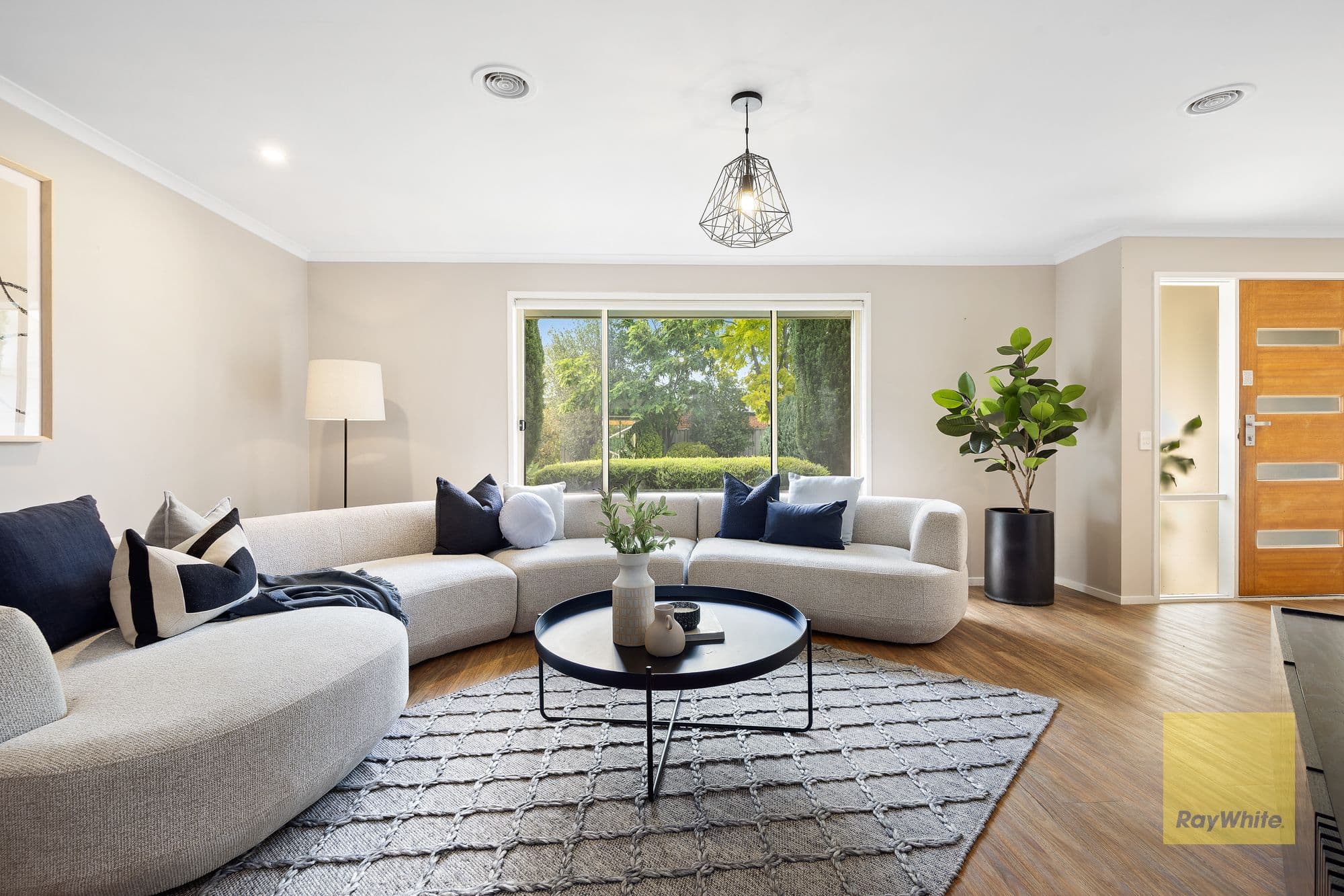 5 Loddon Close, Caroline Springs VIC 3023, Caroline Springs - Thumbnail 3