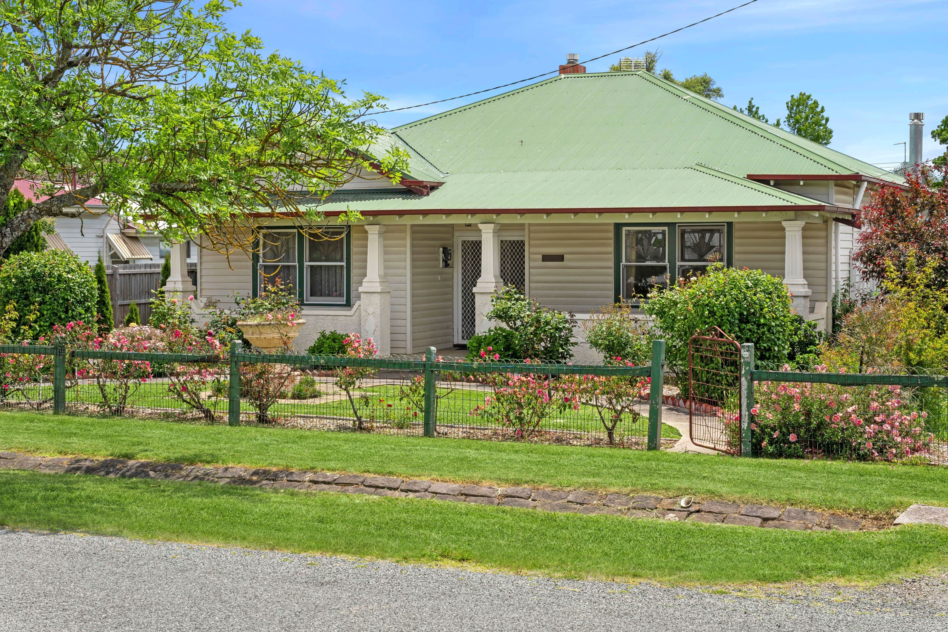 25 Bowen Street, Kyneton VIC 3444, Kyneton - Image 1