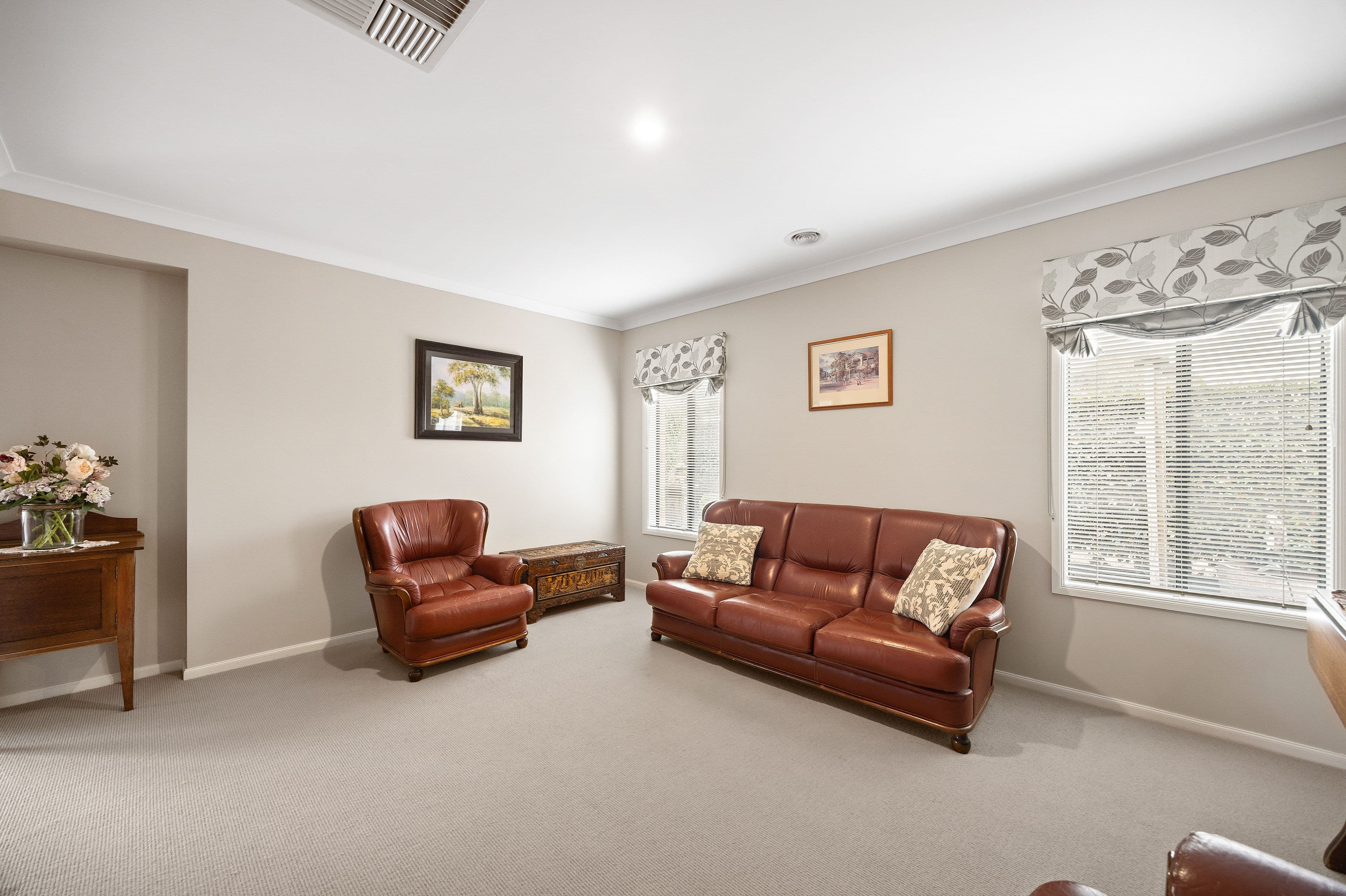14 Chestnut Way, Sunbury VIC 3429, Sunbury - Thumbnail 2