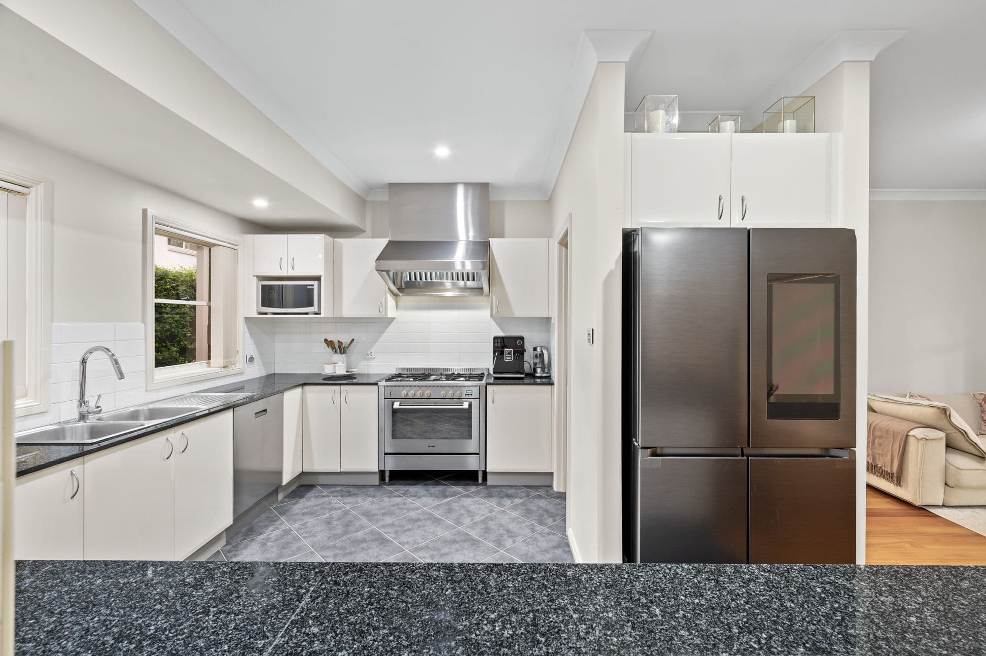 6 Lochview Crescent, Mount Annan NSW 2567, Mount Annan - Thumbnail 5