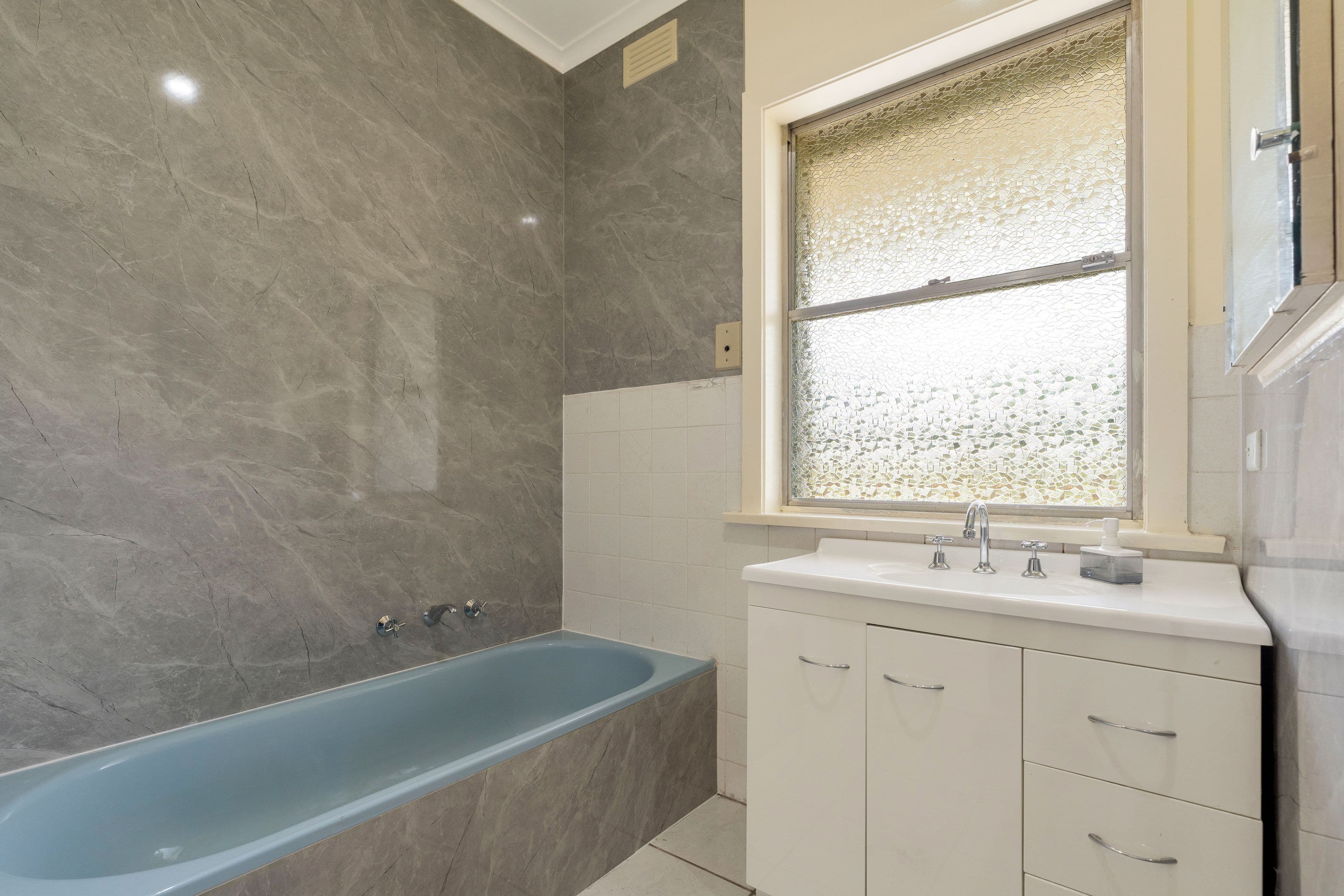 6 Mais Street, Reservoir VIC 3073, Reservoir - Thumbnail 6