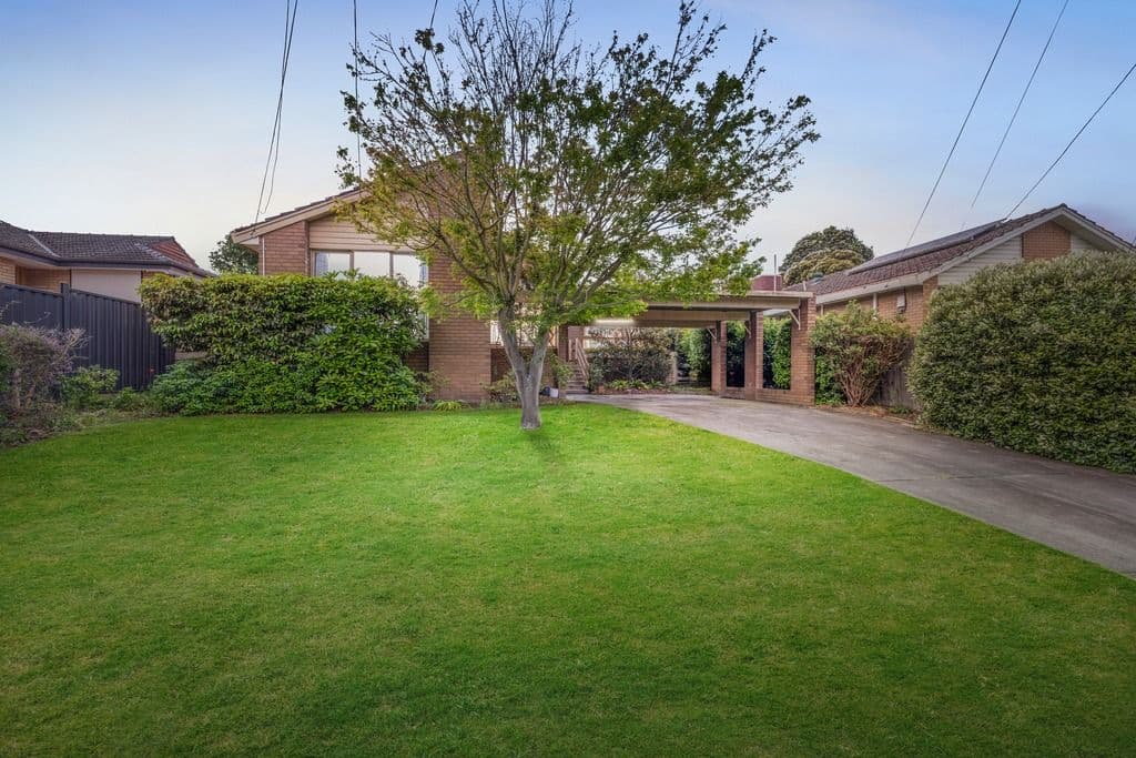 11 Chapel Street, Glen Waverley VIC 3150, Glen Waverley - Thumbnail 2