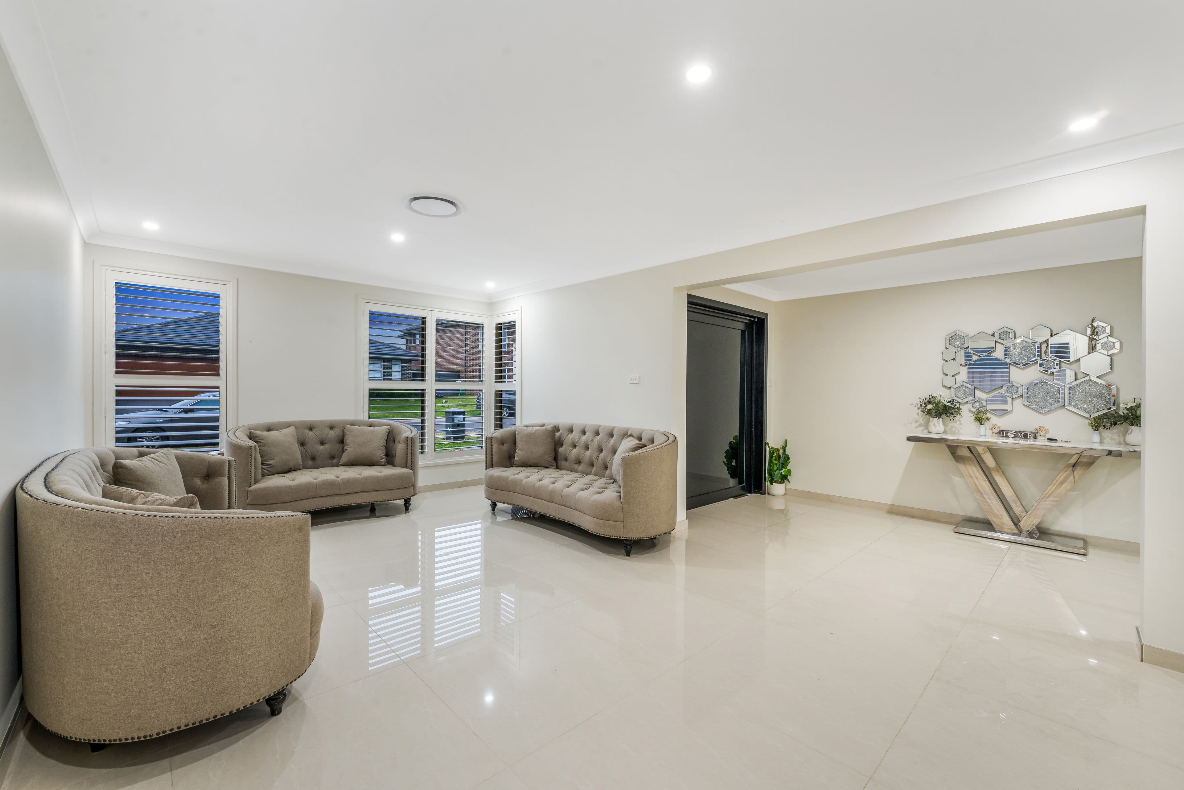6 Joseph Wild Road, Carnes Hill NSW 2171, Carnes Hill - Thumbnail 5