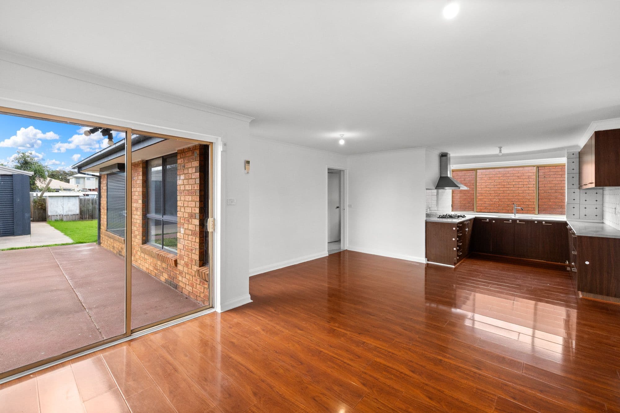 1 Greenshank Court, Werribee VIC 3030, Werribee - Thumbnail 3