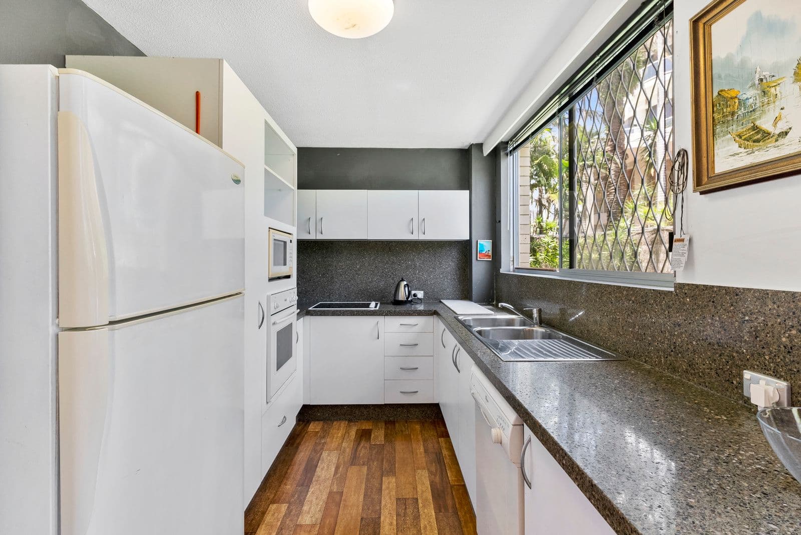 28 Beach Parade, Surfers Paradise QLD 4217, Surfers Paradise - Thumbnail 6