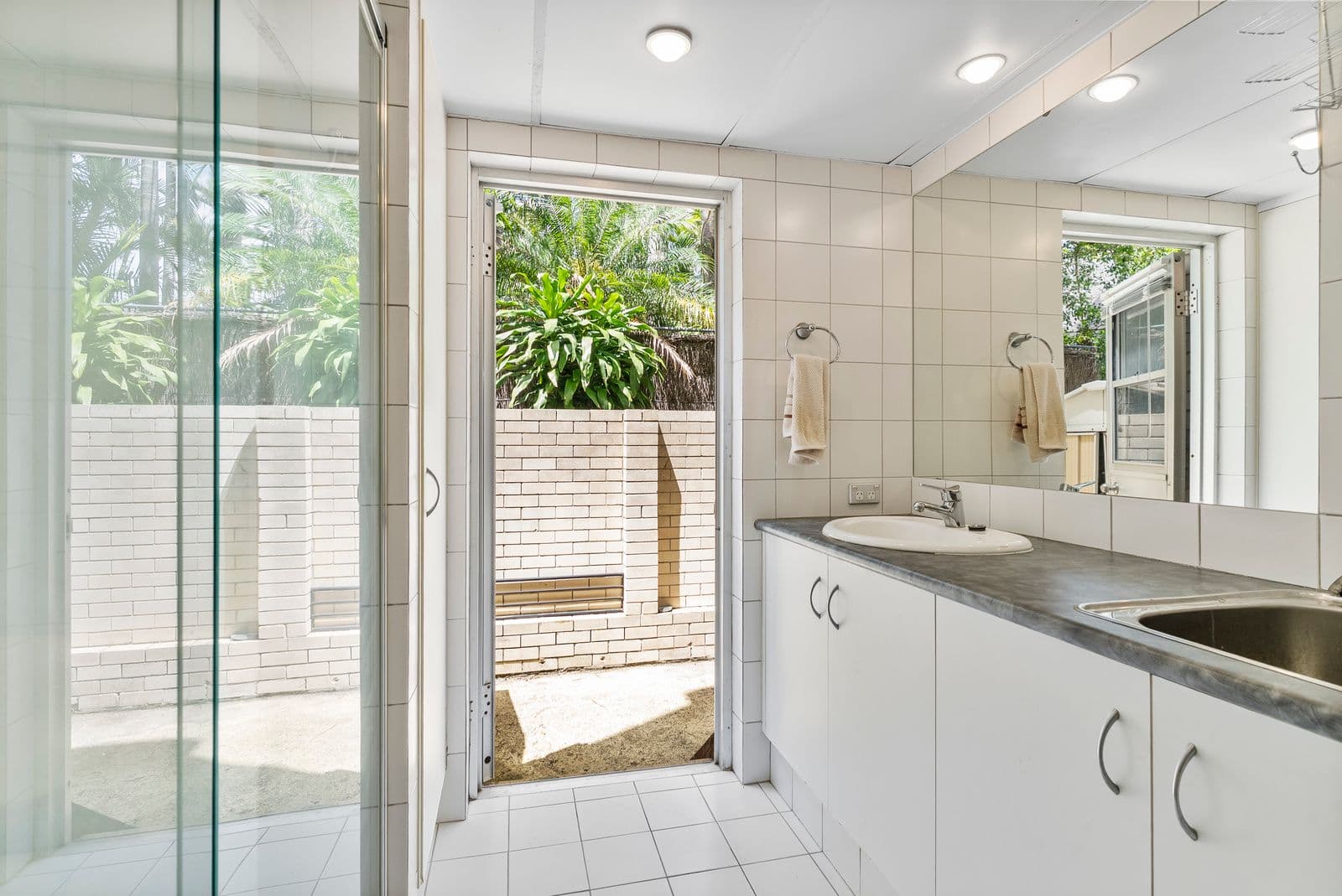 28 Beach Parade, Surfers Paradise QLD 4217, Surfers Paradise - Thumbnail 8