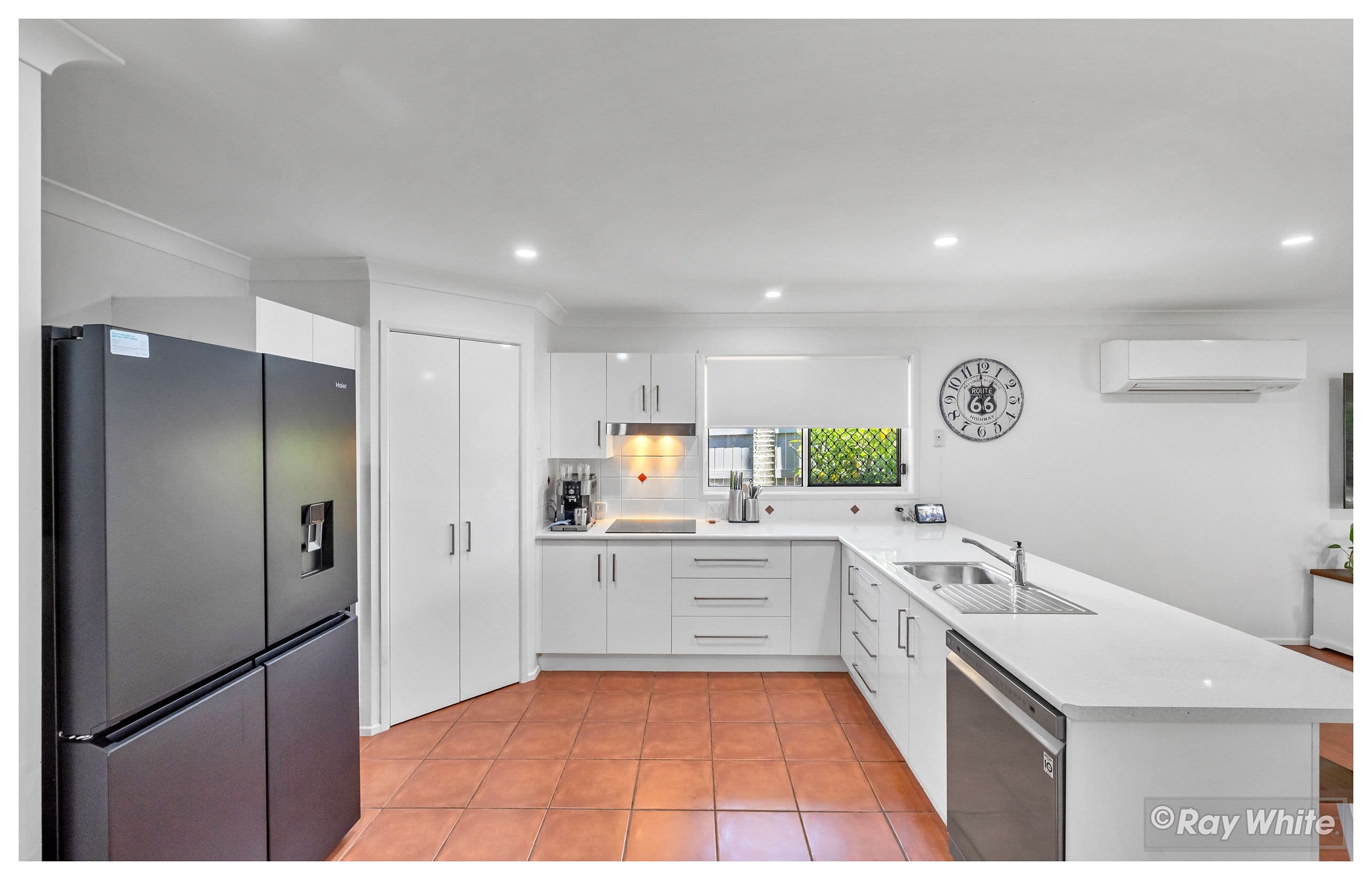 16 Brookside Avenue, Norman Gardens QLD 4701, Norman Gardens - Thumbnail 4