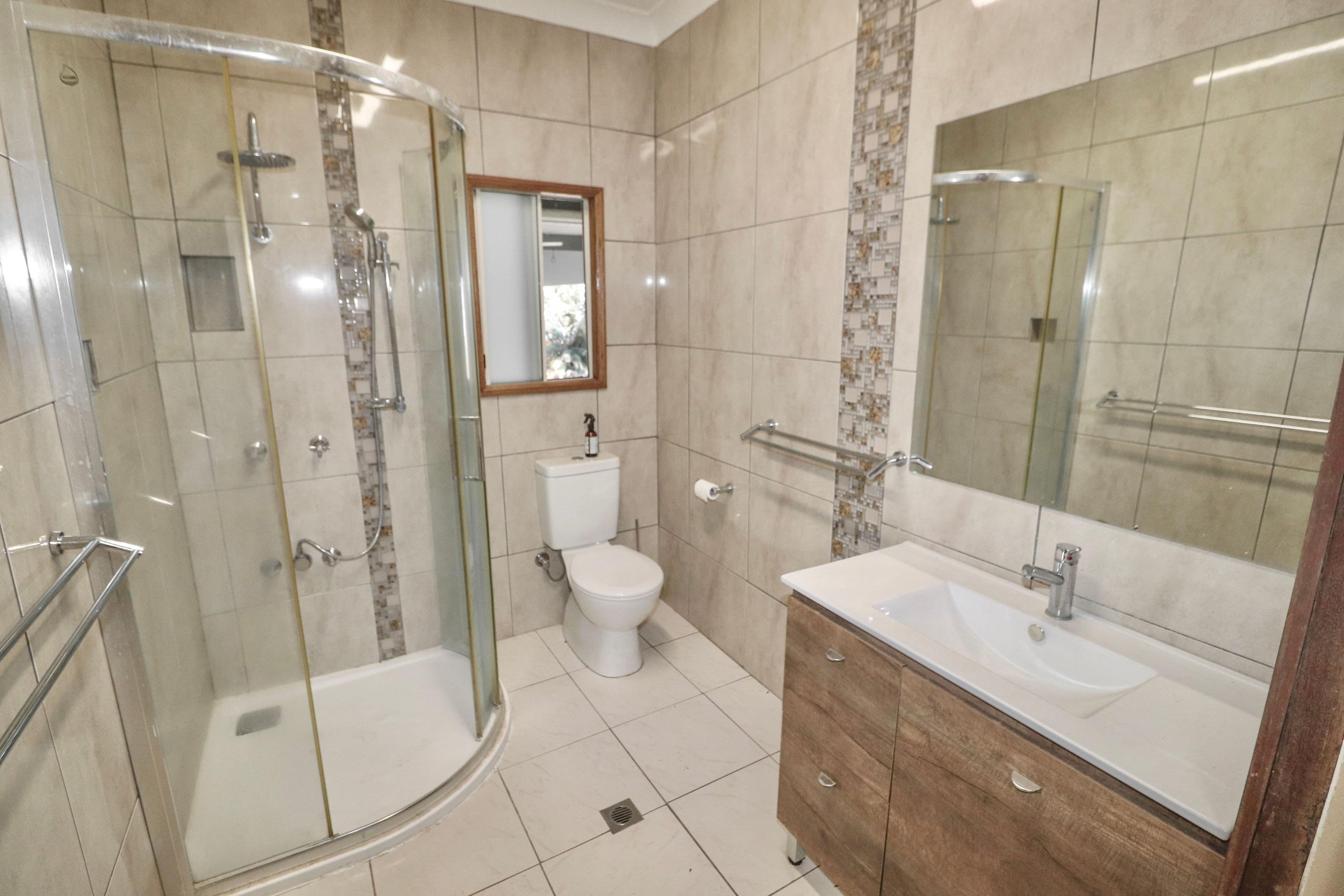 9 Hunter Street, Ingham QLD 4850, Ingham - Thumbnail 5