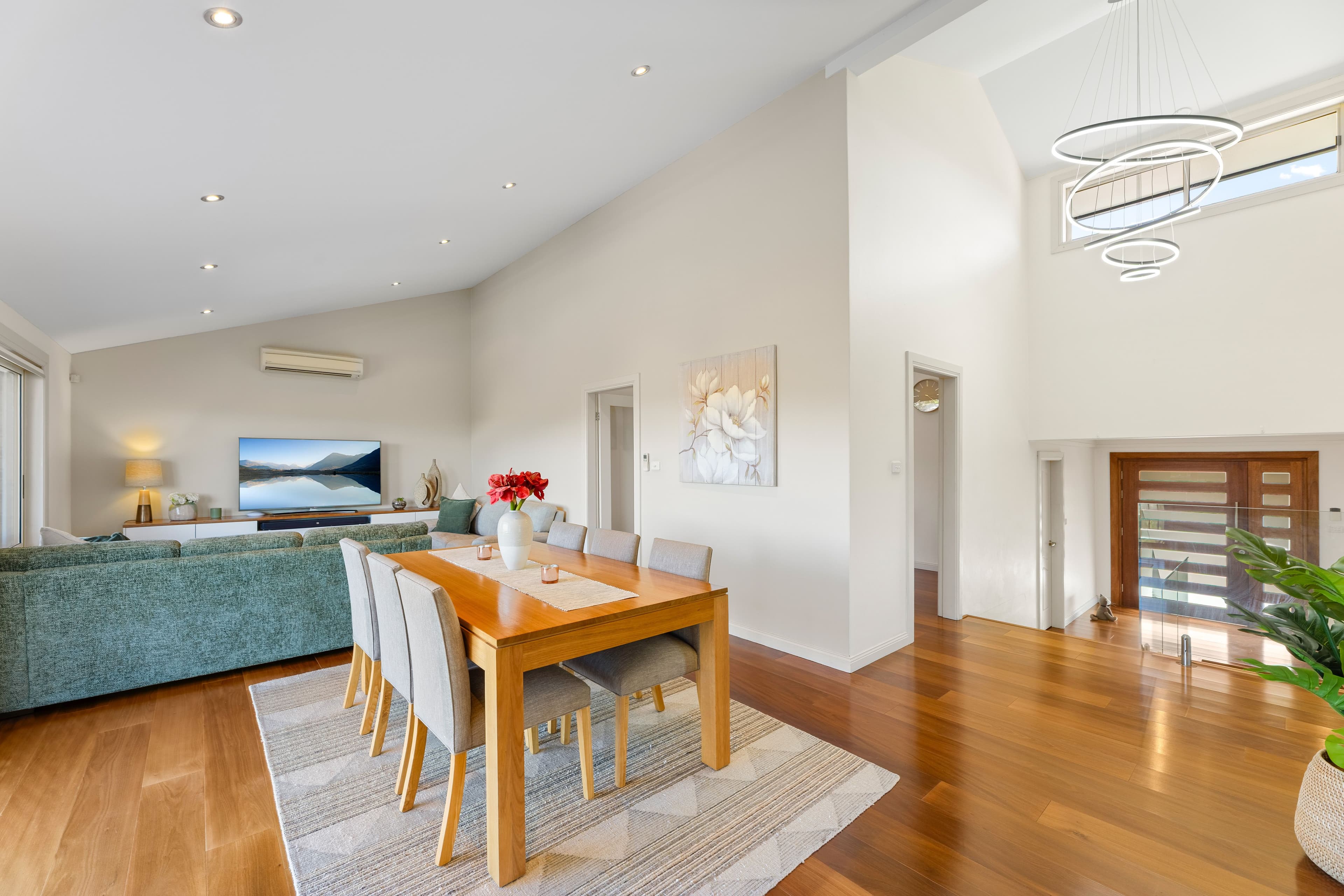 19 Mcpherson Place, Illawong NSW 2234, Illawong - Thumbnail 8
