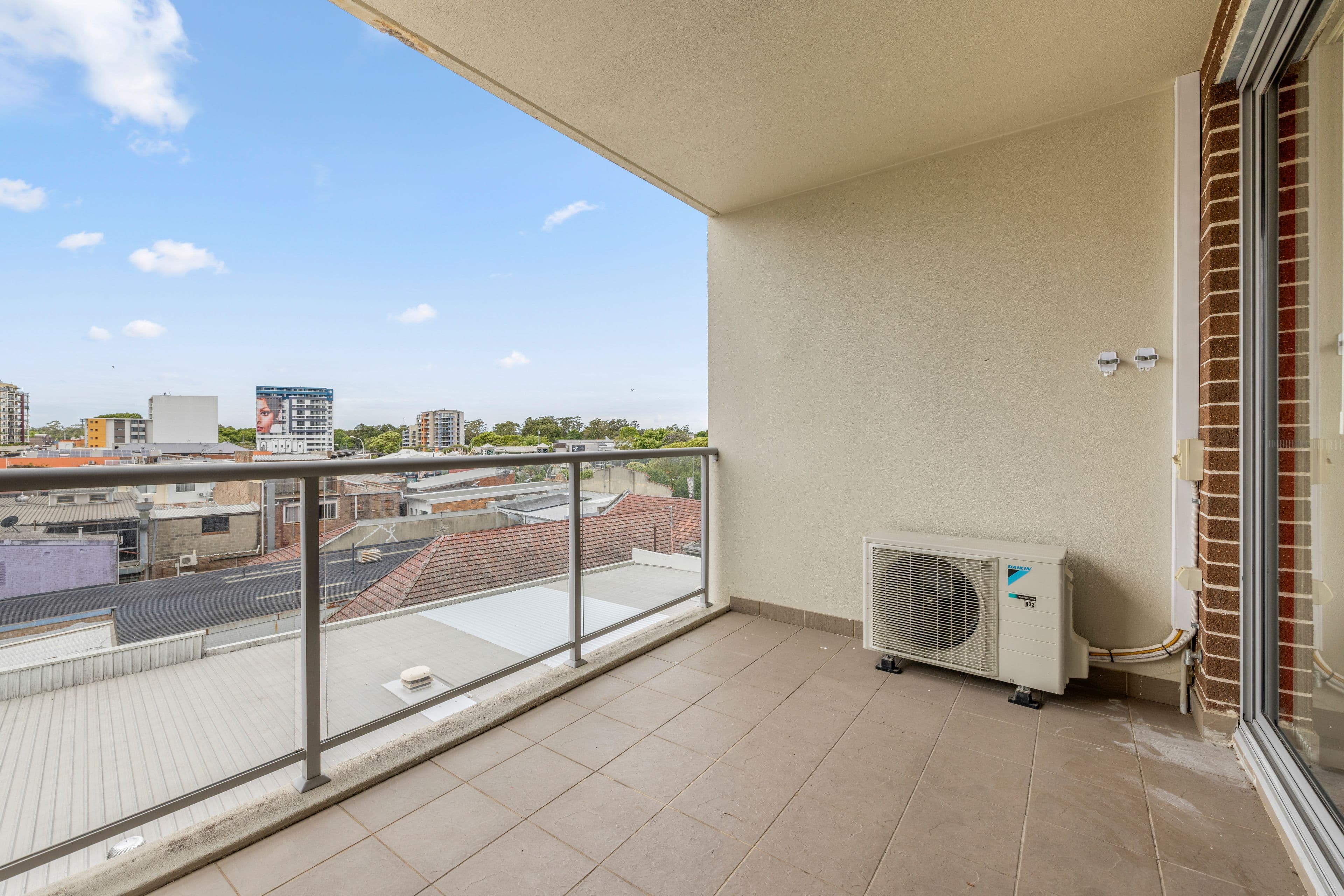 17 The Crescent, Fairfield NSW 2165, Fairfield - Thumbnail 4