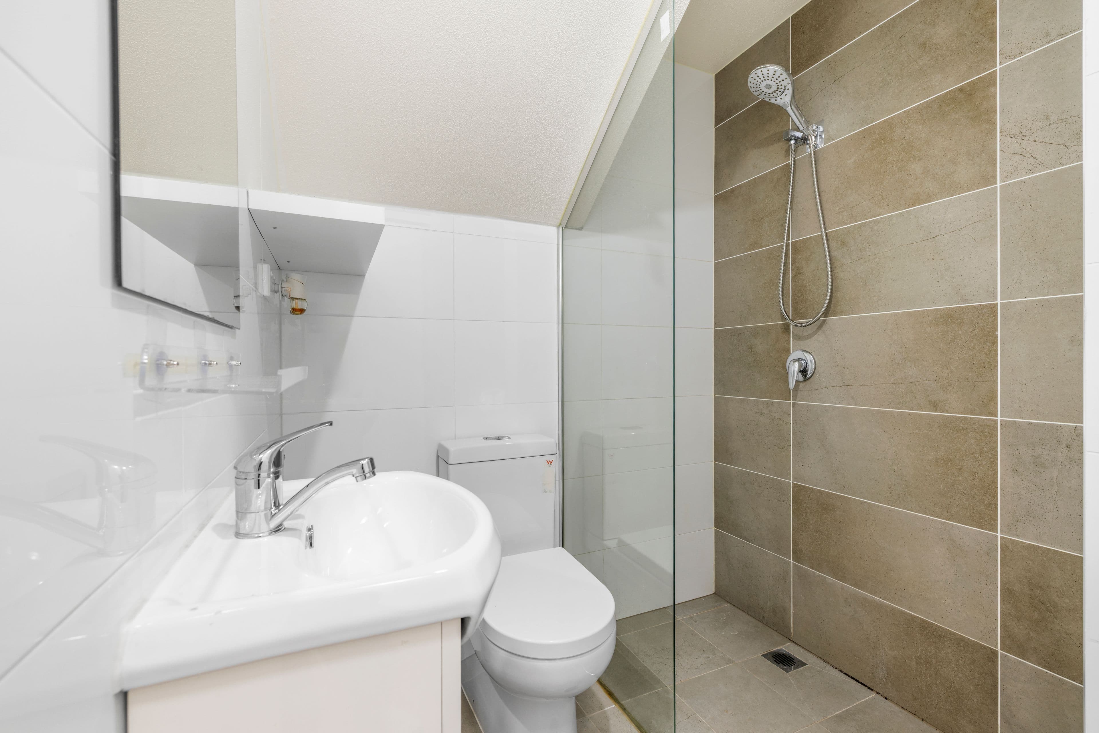 17 The Crescent, Fairfield NSW 2165, Fairfield - Thumbnail 6
