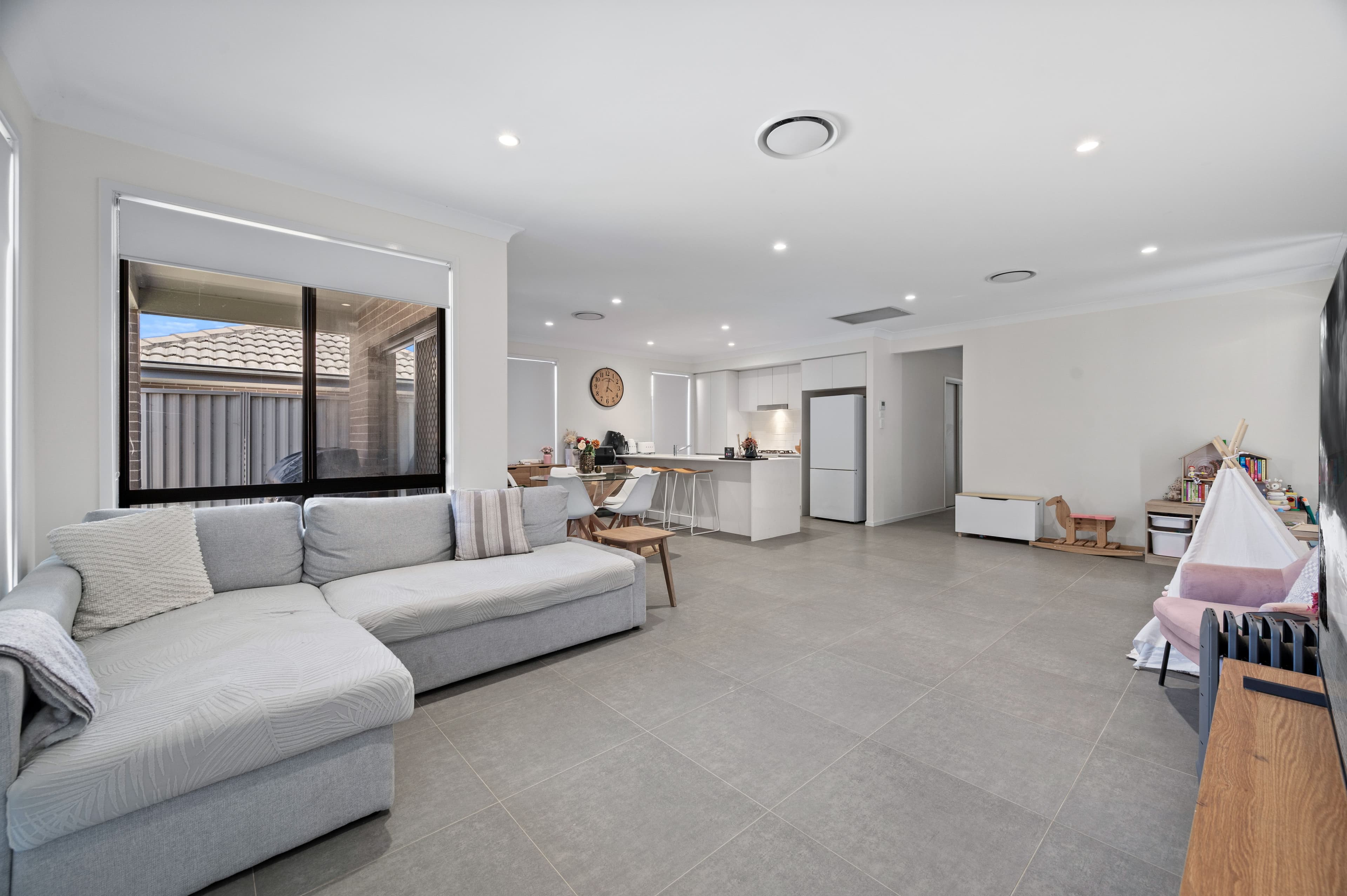31 Barrett Street, Gregory Hills NSW 2557, Gregory Hills - Thumbnail 2