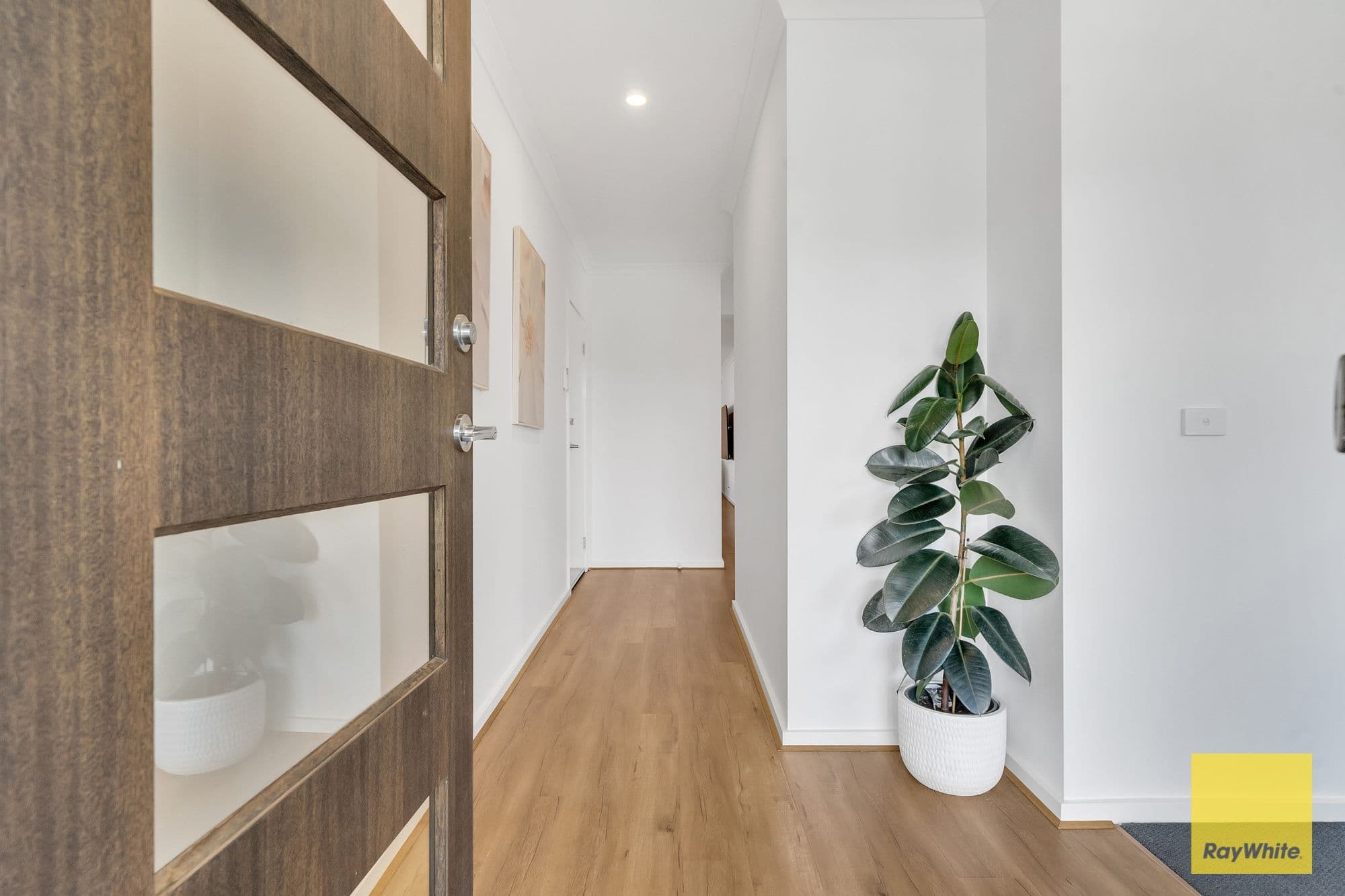 5 Sicily Avenue, DEANSIDE VIC 3336, Deanside - Thumbnail 2