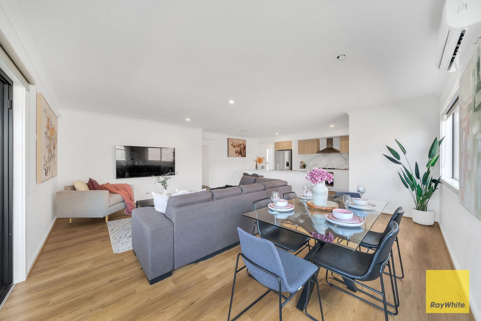 5 Sicily Avenue, DEANSIDE VIC 3336, Deanside - Thumbnail 4