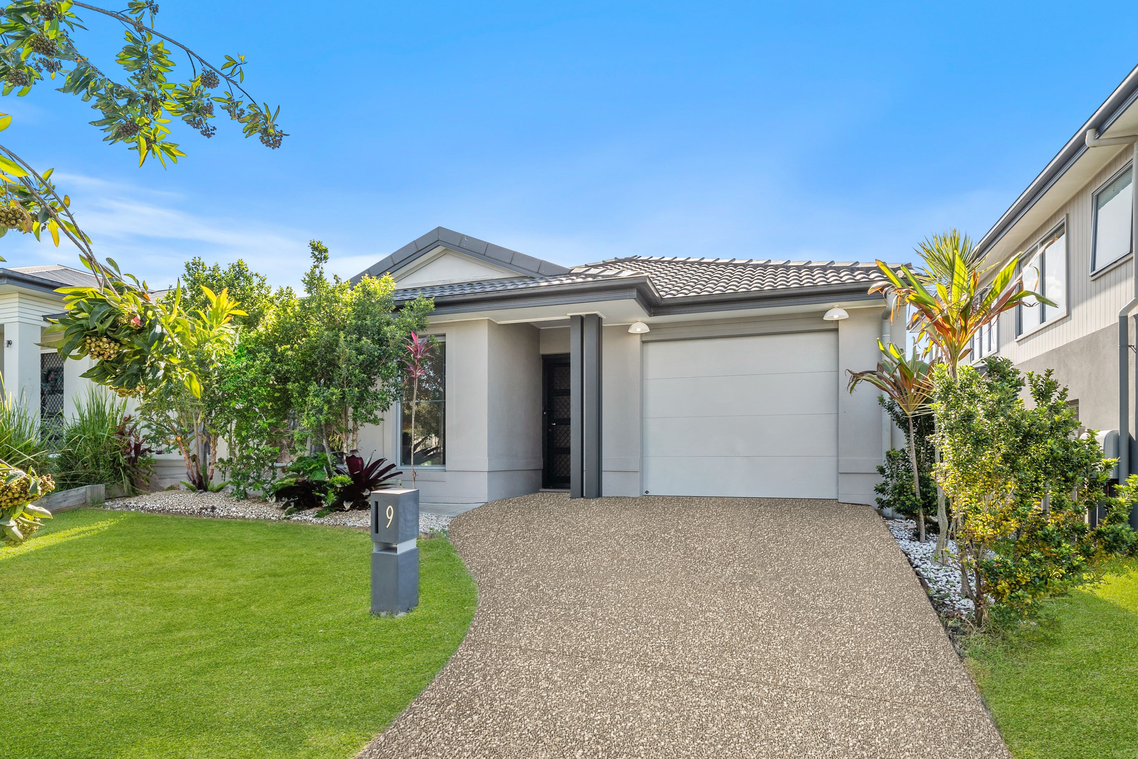 9 Mount Glorious Street, Park Ridge QLD 4125, Park Ridge - Thumbnail 2