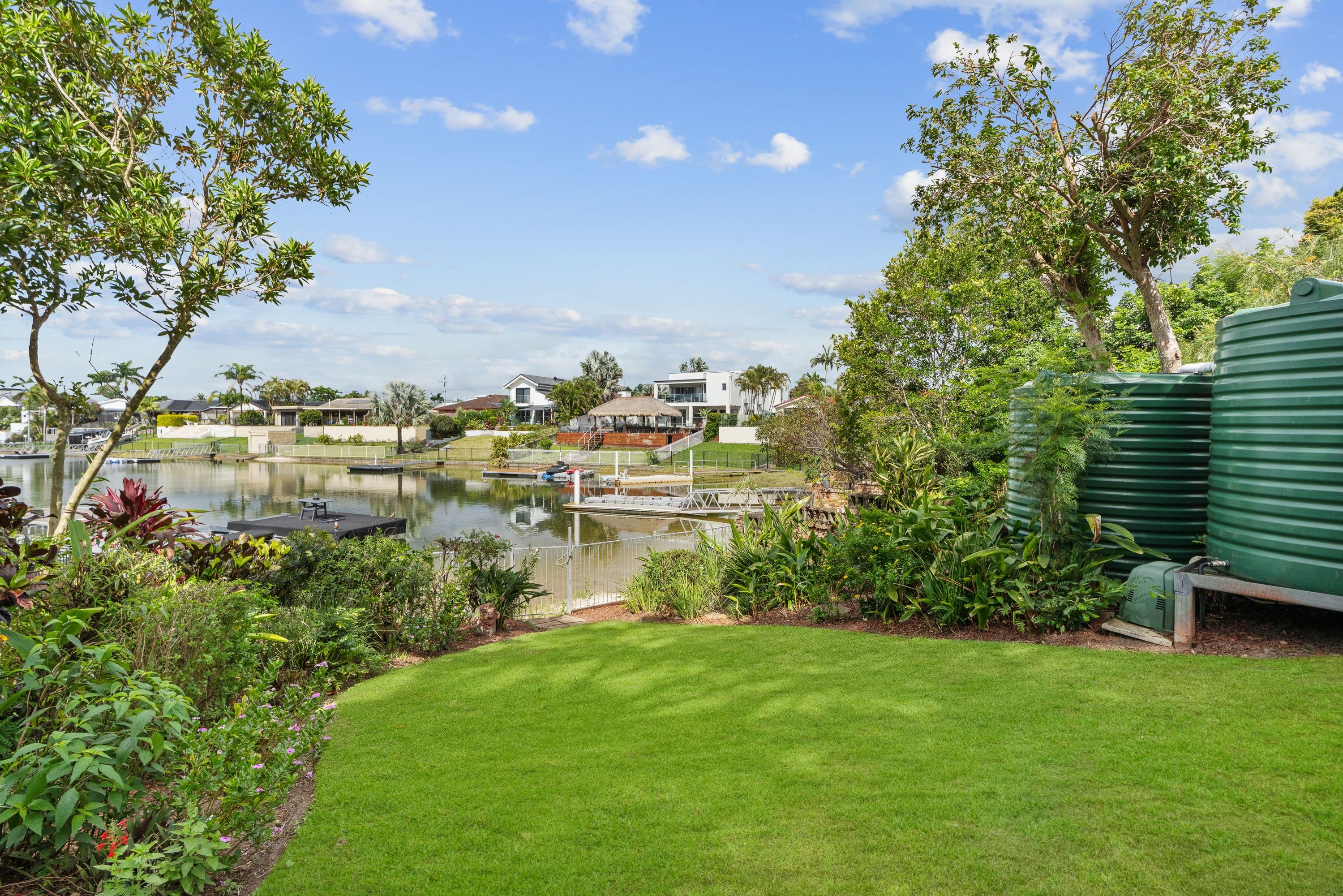 24 De Haviland Avenue, Benowa Waters QLD 4217, Benowa - Thumbnail 4