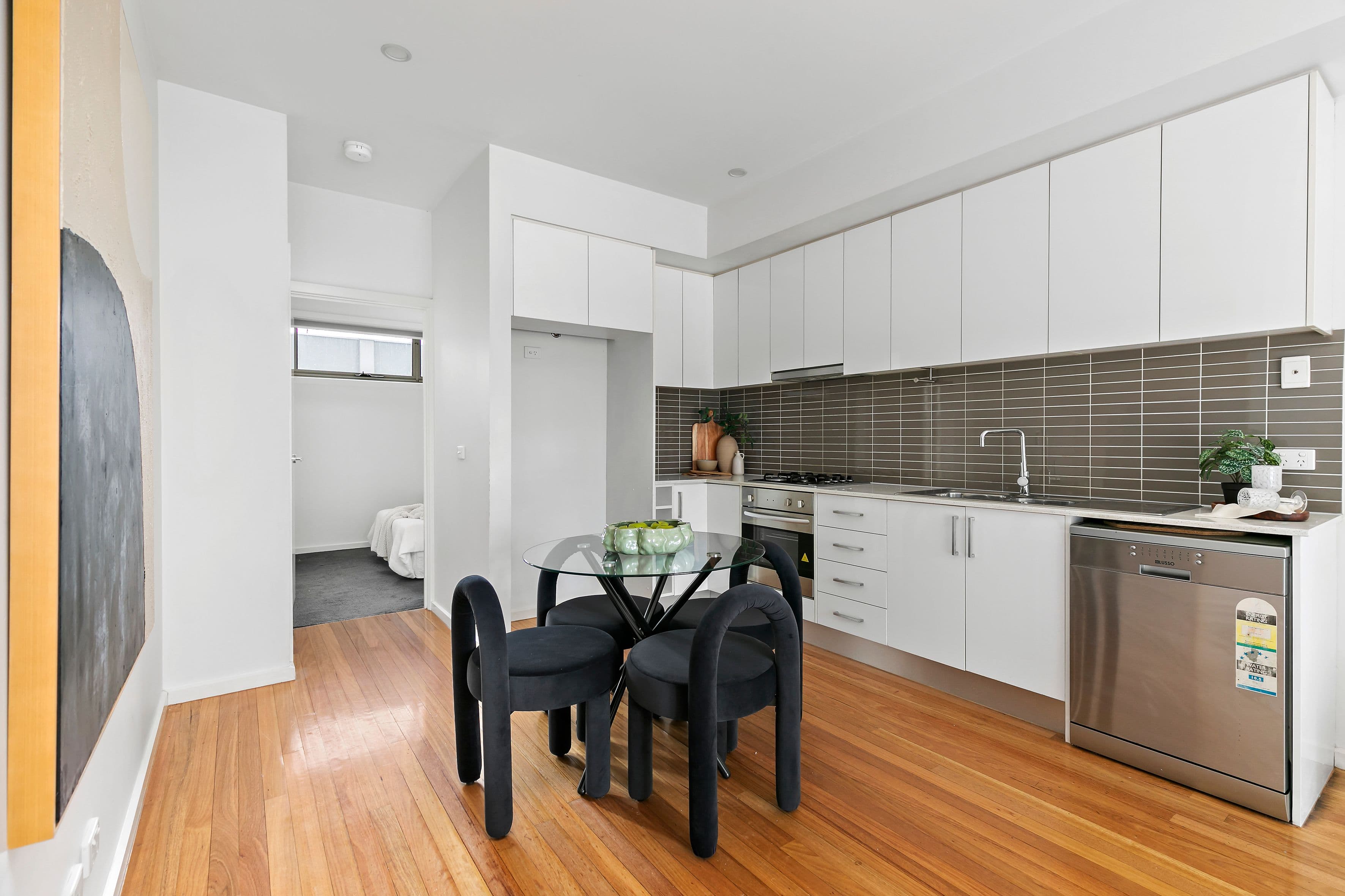 2 Grandview Street, Glenroy VIC 3046, Glenroy - Thumbnail 6