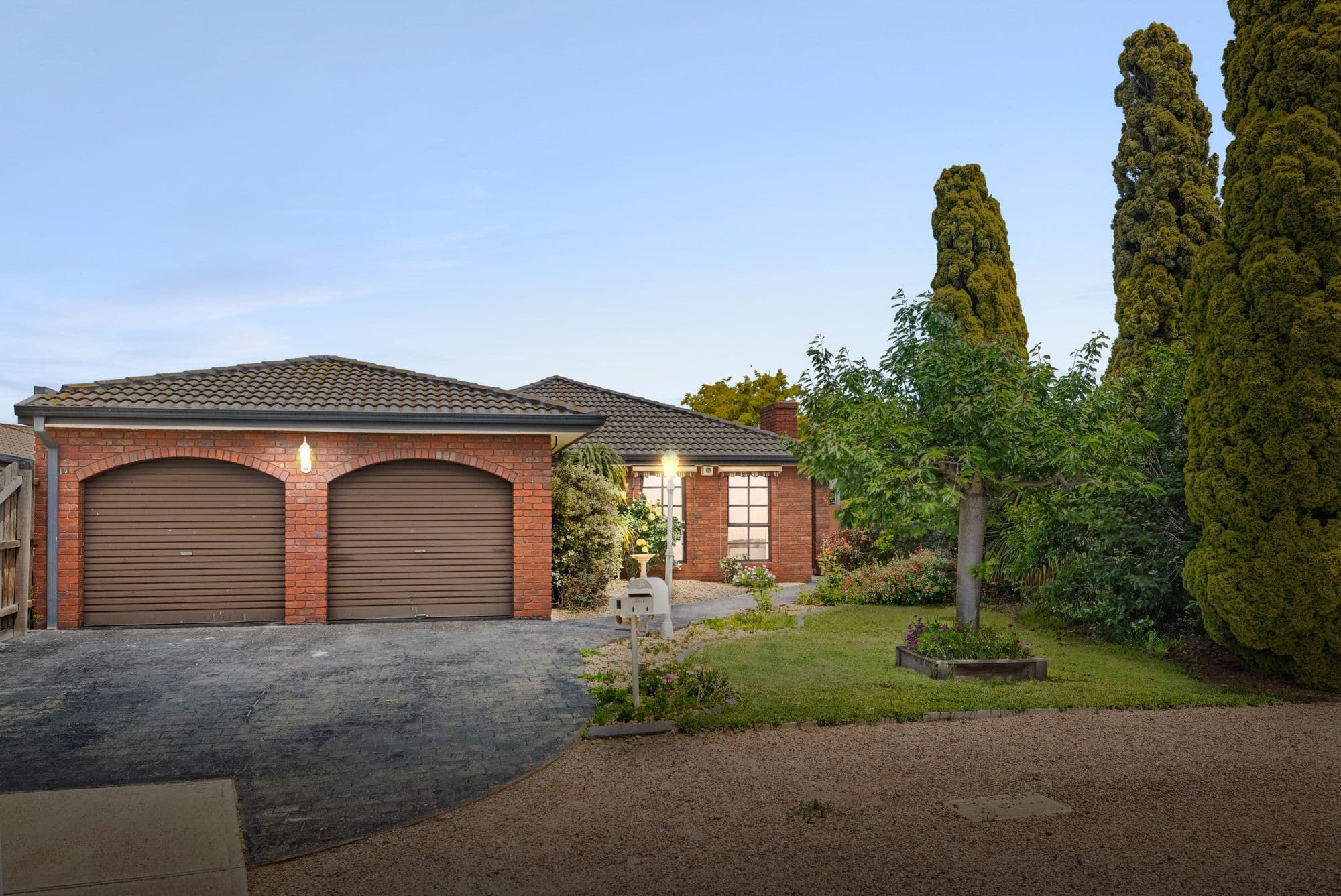 4 Delatite Court, Werribee VIC 3030, Werribee - Thumbnail 2