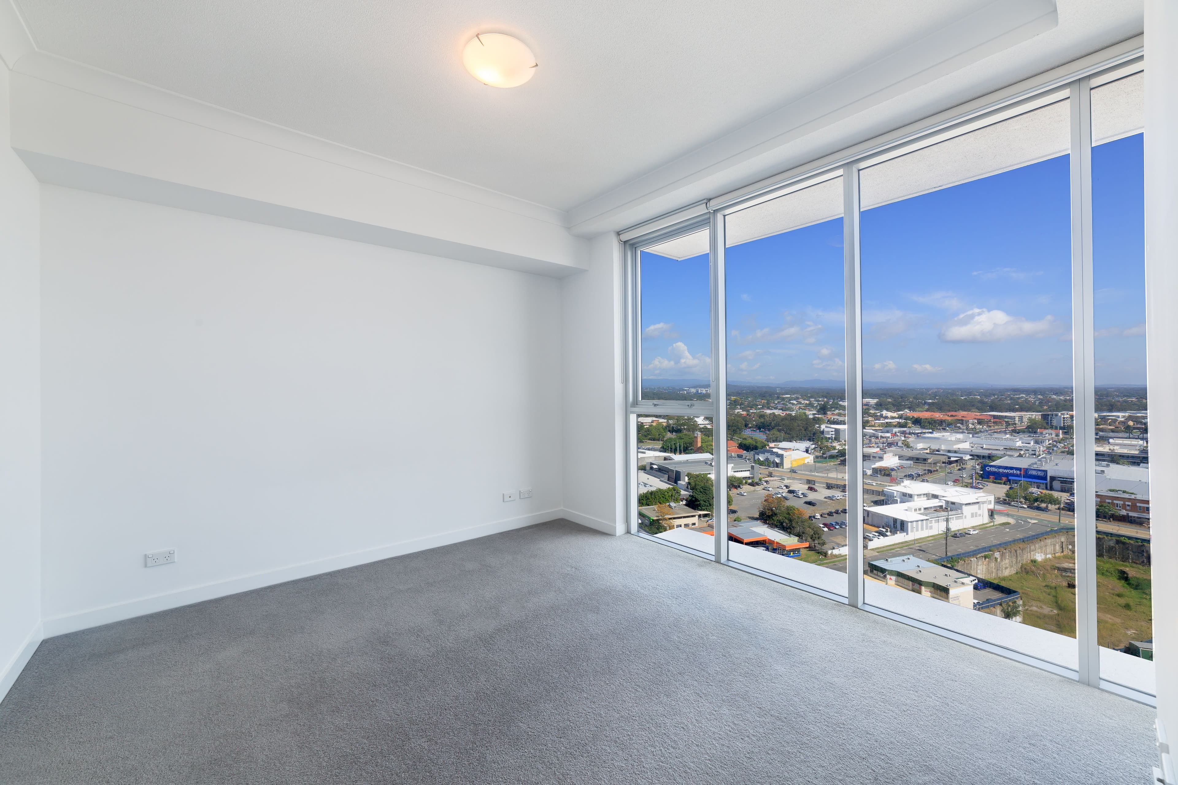 5 Lawson Street, Southport QLD 4215, Southport - Thumbnail 3