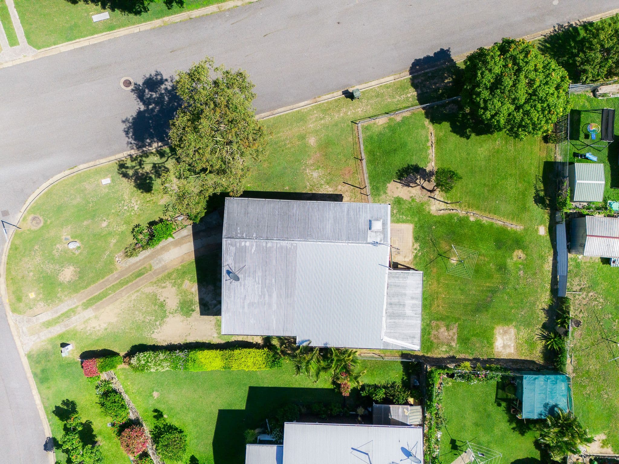 2 Amaroo Close, Glen Eden QLD 4680, Glen Eden - Thumbnail 2