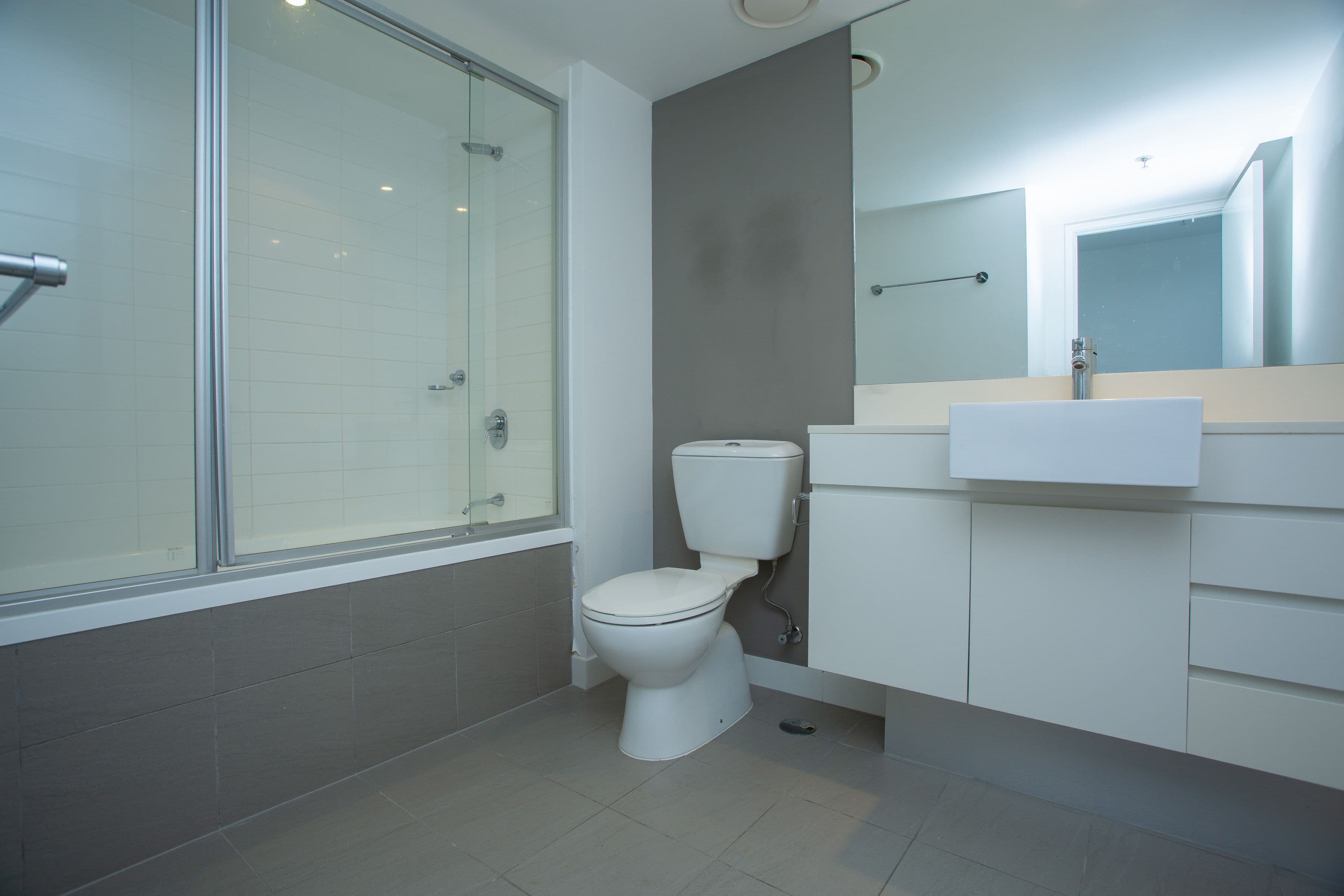 9 Lawson Street, Southport QLD 4215, Southport - Thumbnail 5