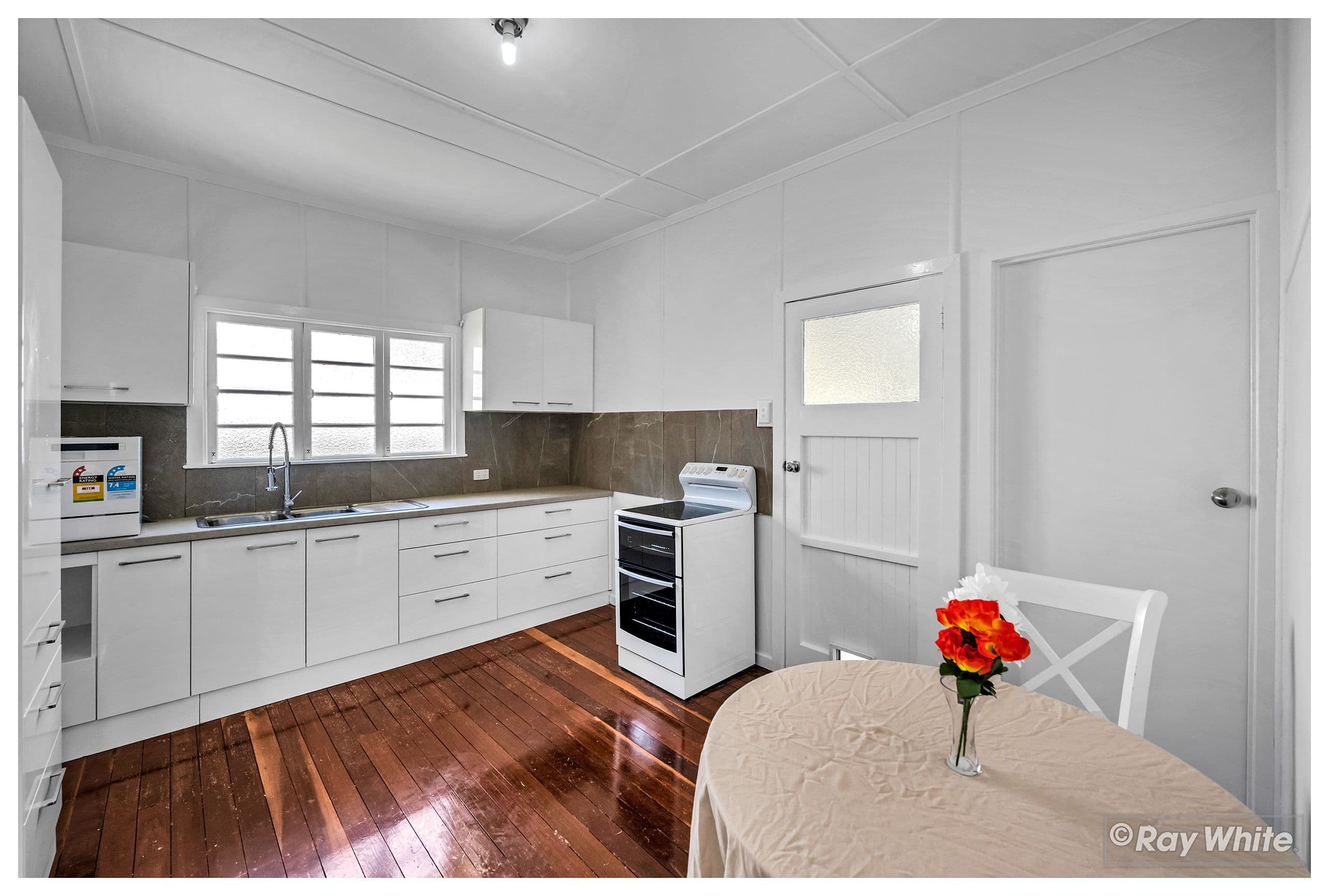 294 Eldon Street, Berserker QLD 4701, Berserker - Thumbnail 2