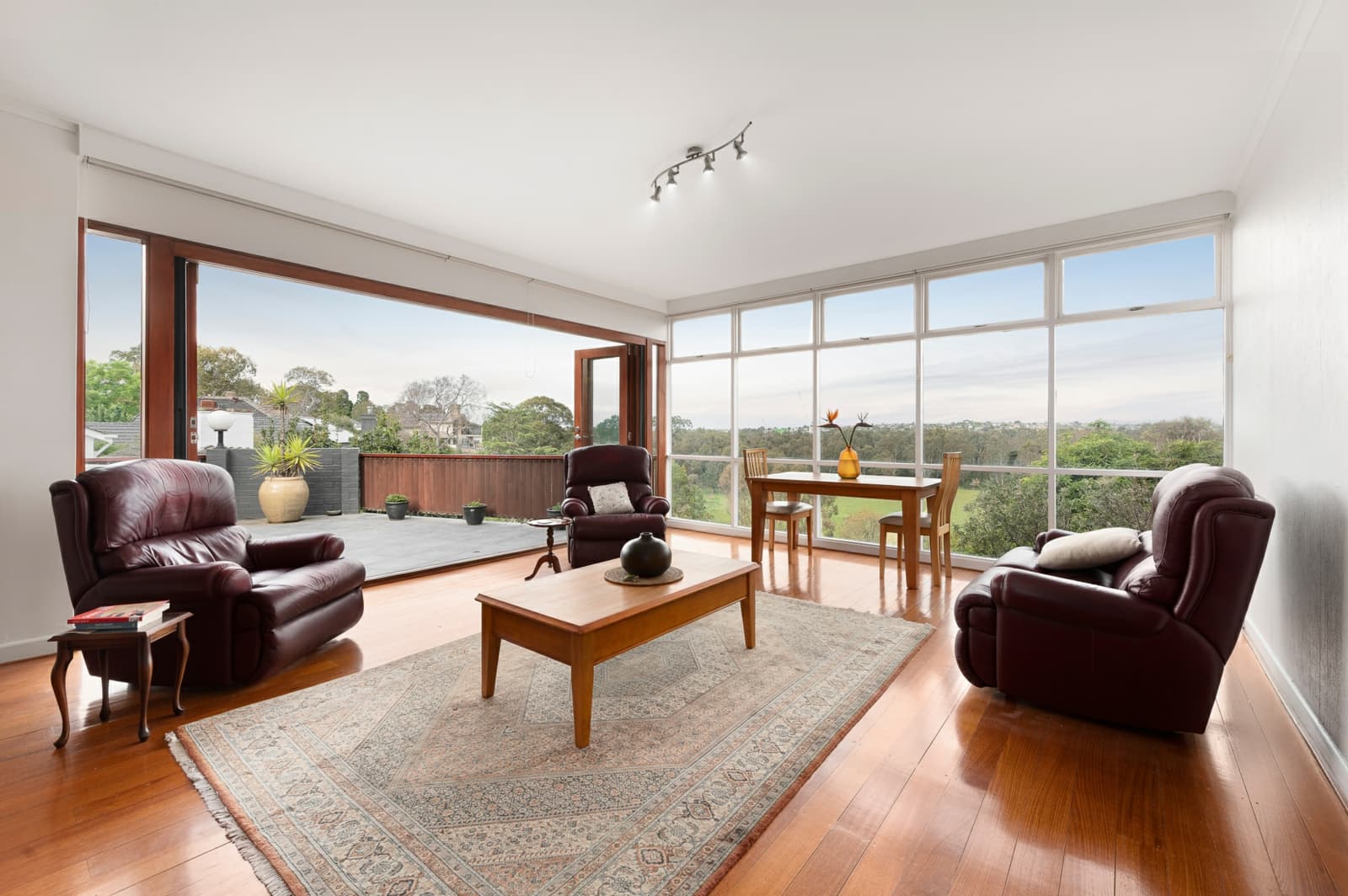 8 Glenard Drive,Eaglemont, Eaglemont - Thumbnail 5