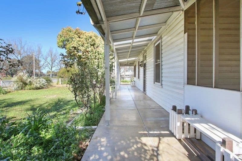 165 Albury Street, Holbrook NSW 2644, Holbrook - Thumbnail 4