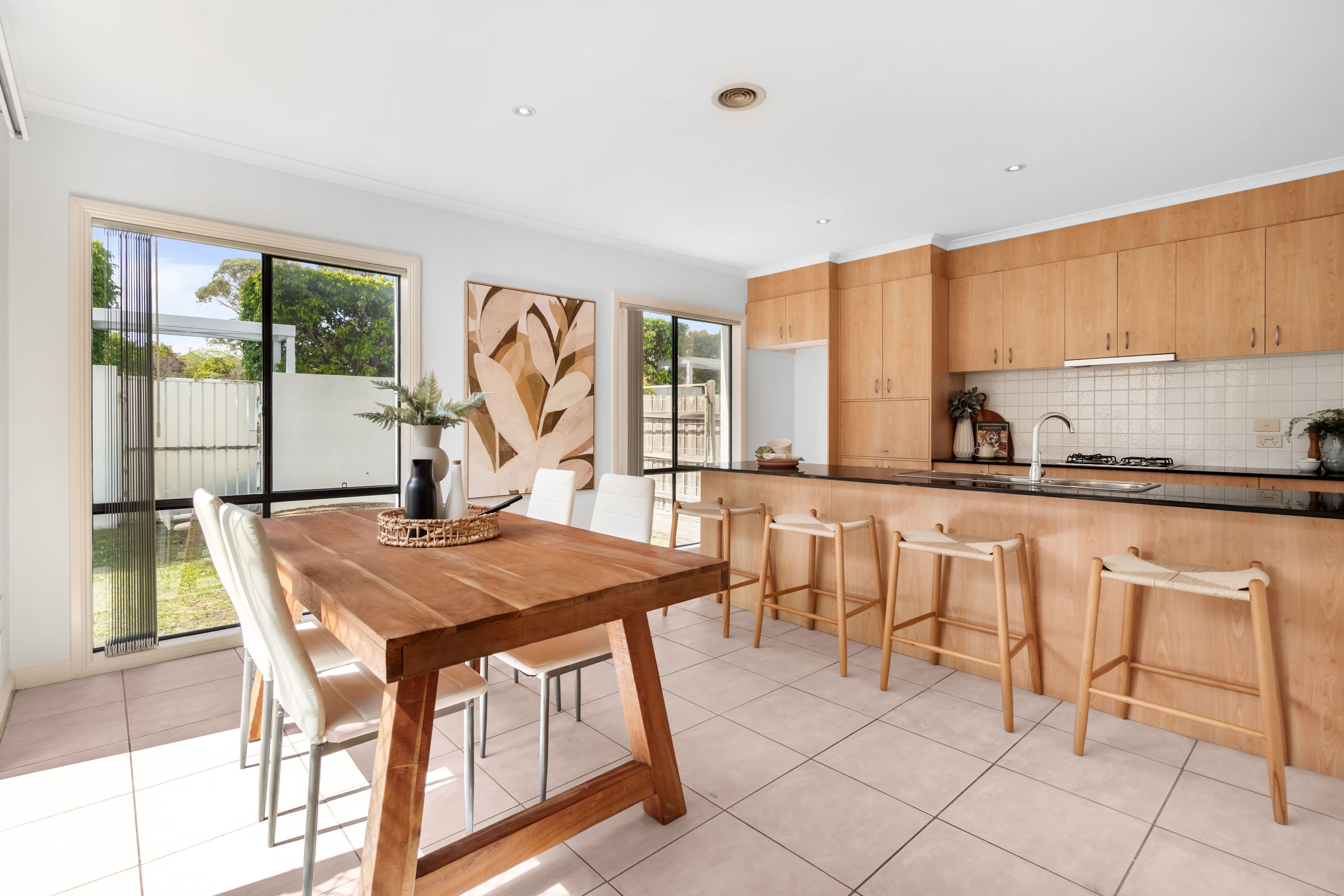 2 Sovereign Manors Crescent, Rowville VIC 3178, Rowville - Thumbnail 5