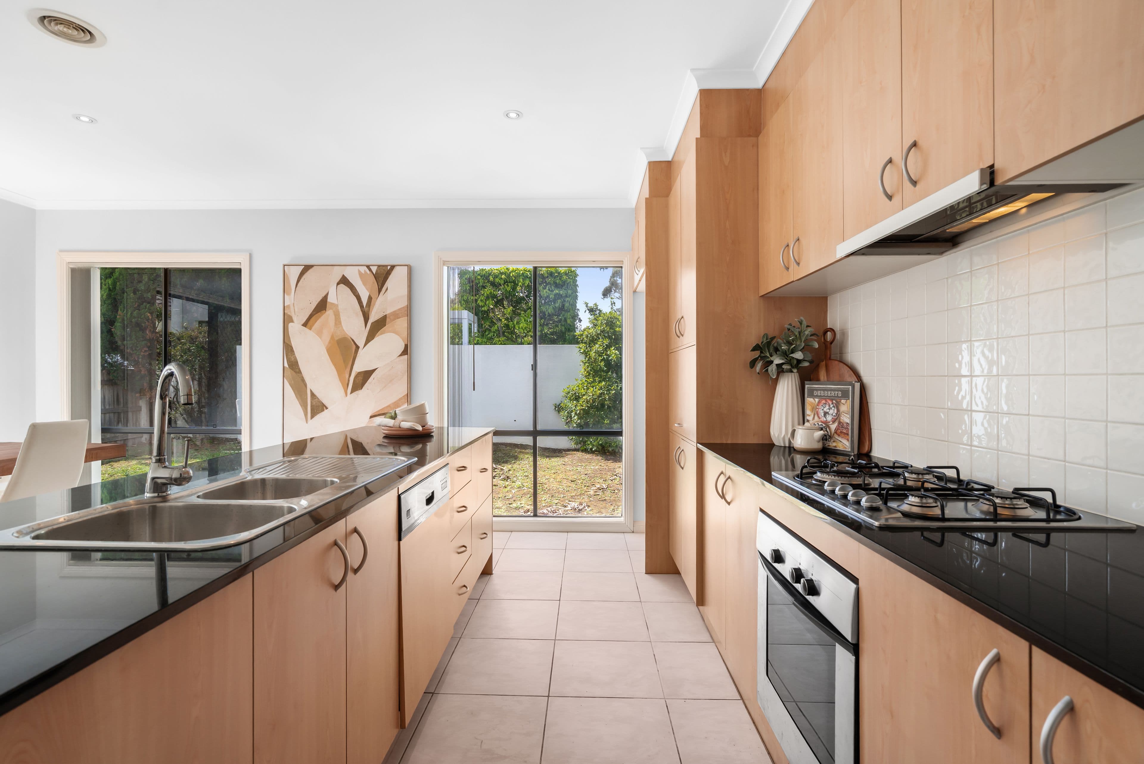 2 Sovereign Manors Crescent, Rowville VIC 3178, Rowville - Thumbnail 7