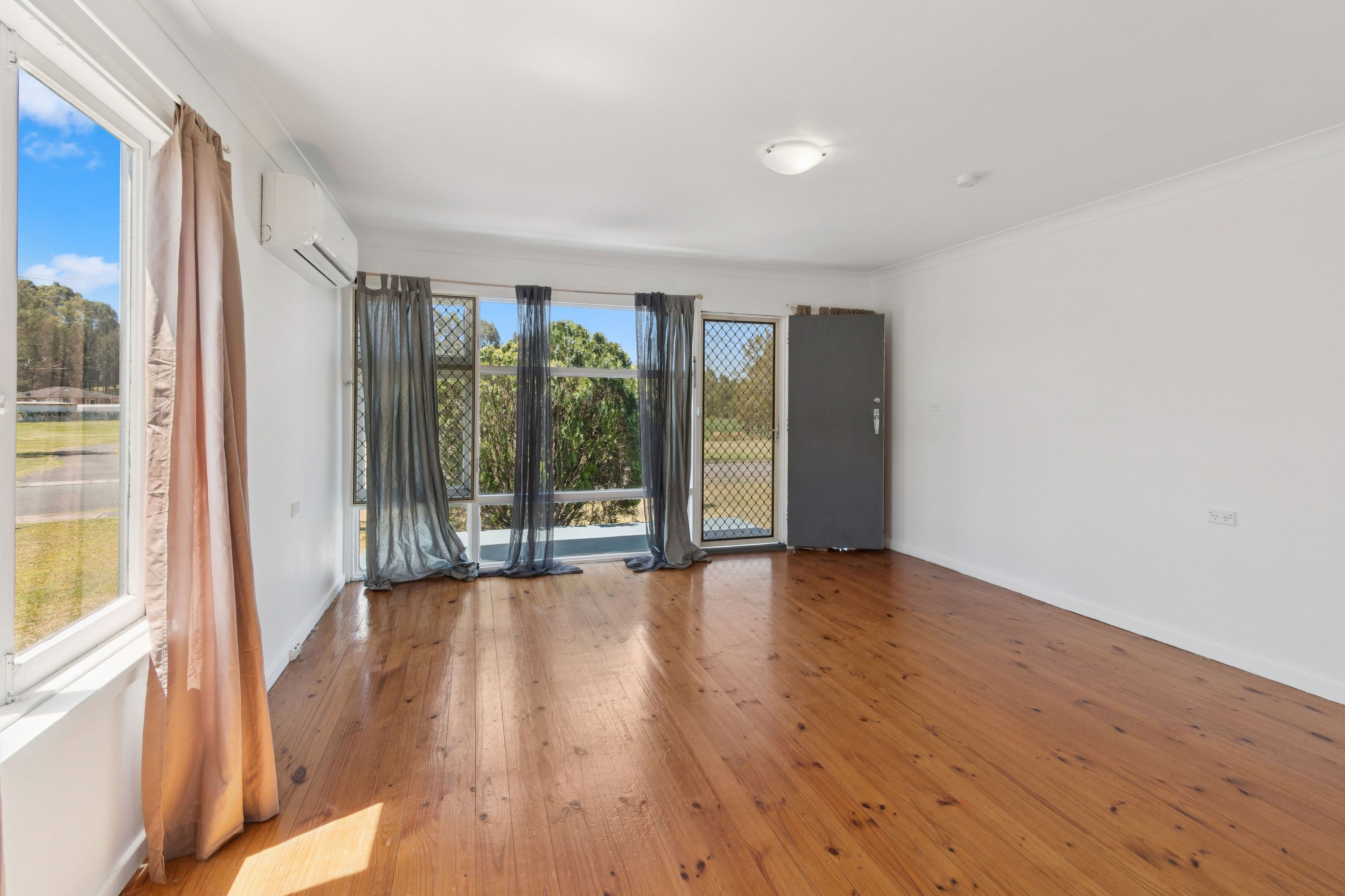 44 Bambil Crescent, Dapto NSW 2530, Dapto - Thumbnail 2