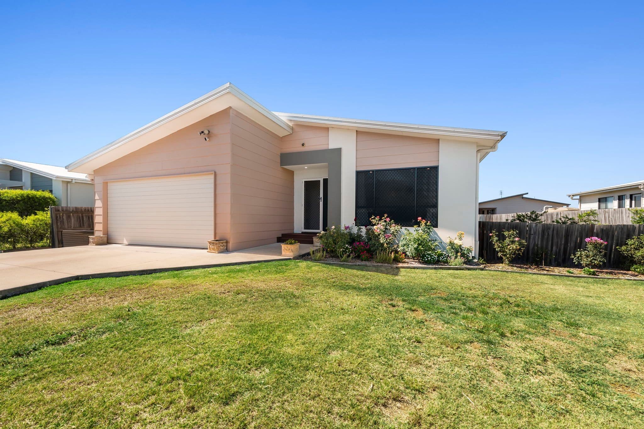 52 Wyley Street, Dalby QLD 4405, Dalby - Thumbnail 2
