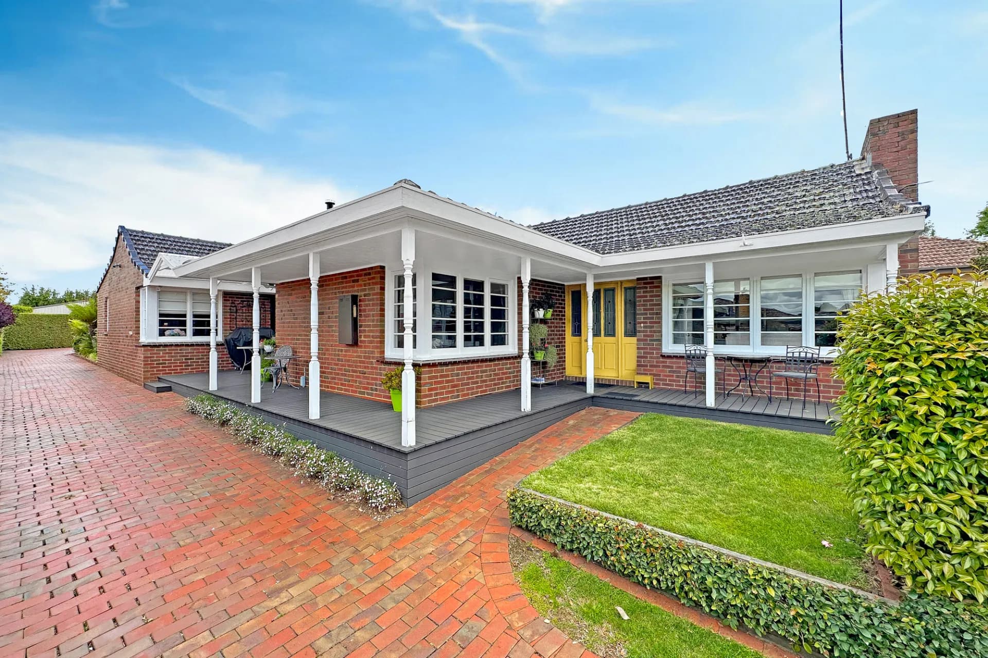76 Clifford Street, Warragul, VIC, Warragul - Thumbnail 2
