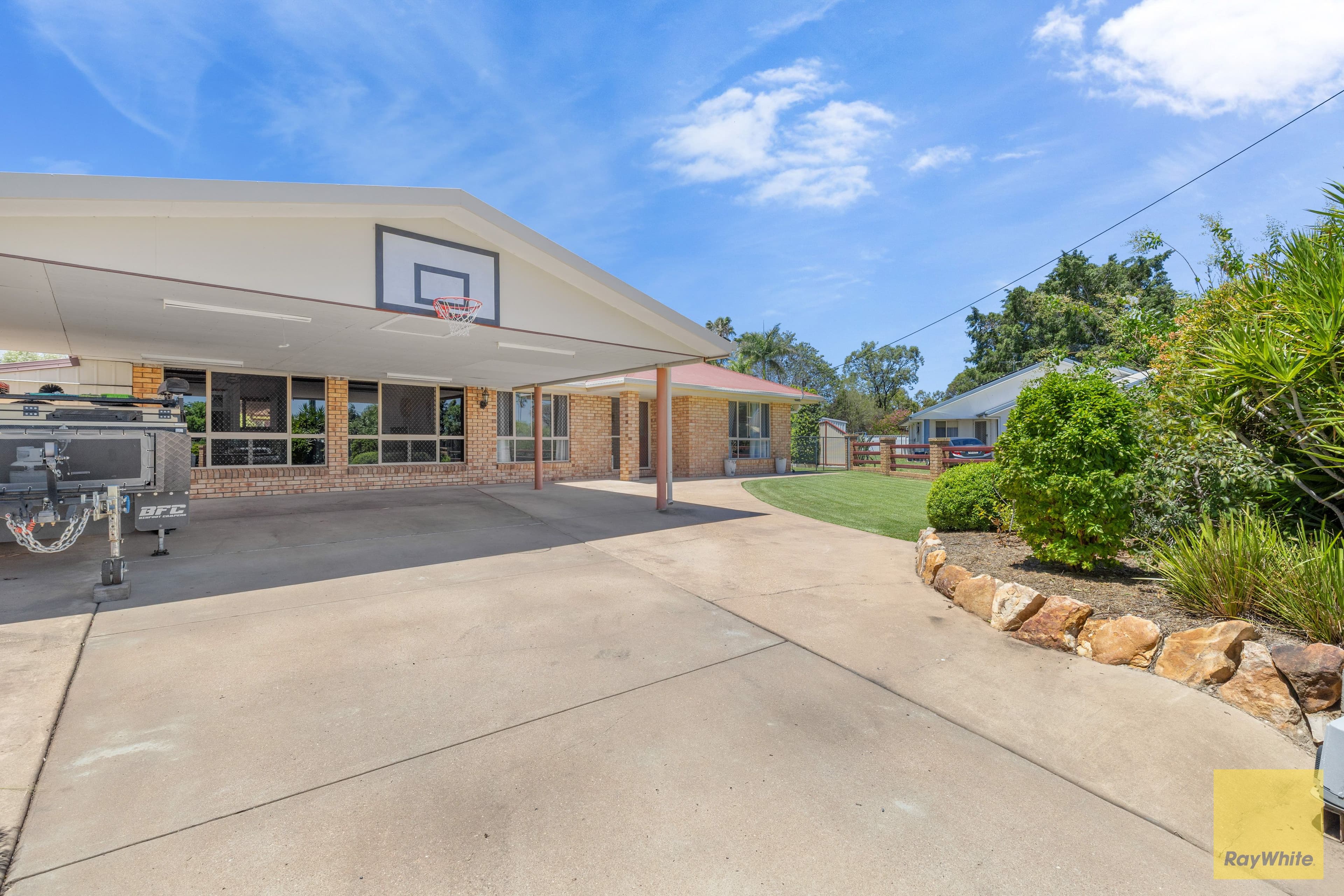34 Cowan Crescent, Emerald QLD 4720, Emerald - Thumbnail 2