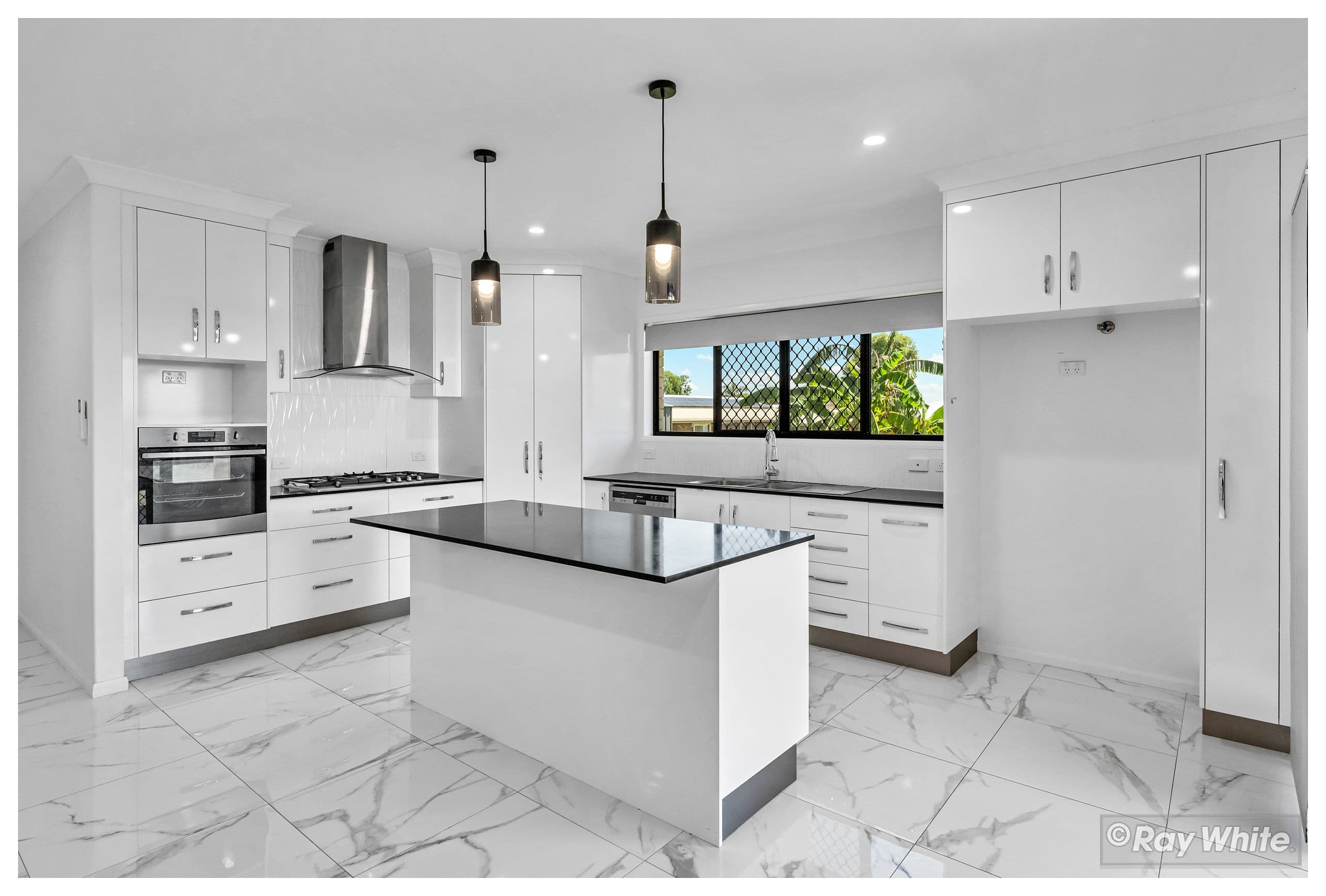 14 Foxglove Avenue, Norman Gardens QLD 4701, Norman Gardens - Thumbnail 3